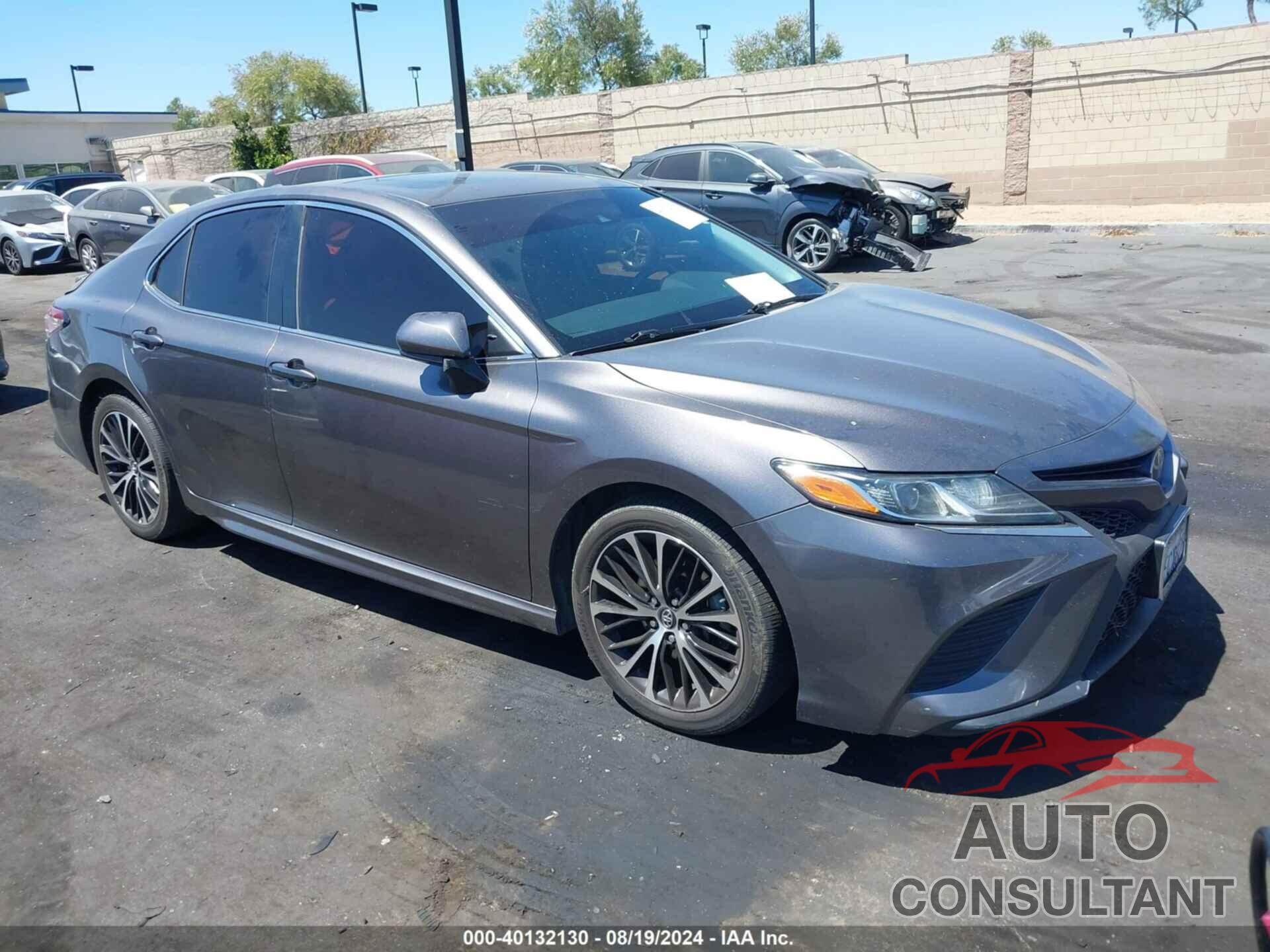 TOYOTA CAMRY 2018 - 4T1B11HK0JU135423