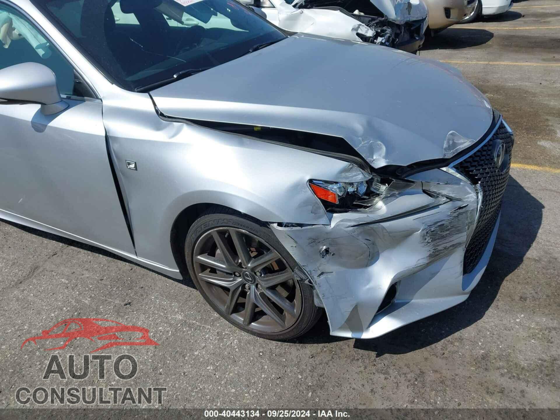 LEXUS IS 2016 - JTHBA1D20G5015438