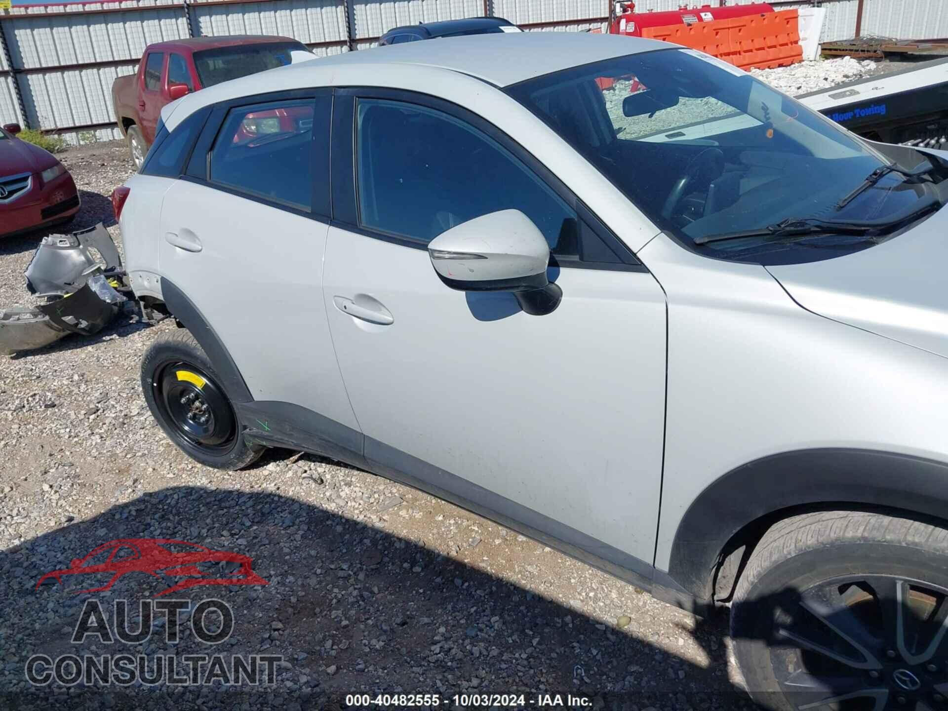 MAZDA CX-3 2018 - JM1DKFC77J0331828