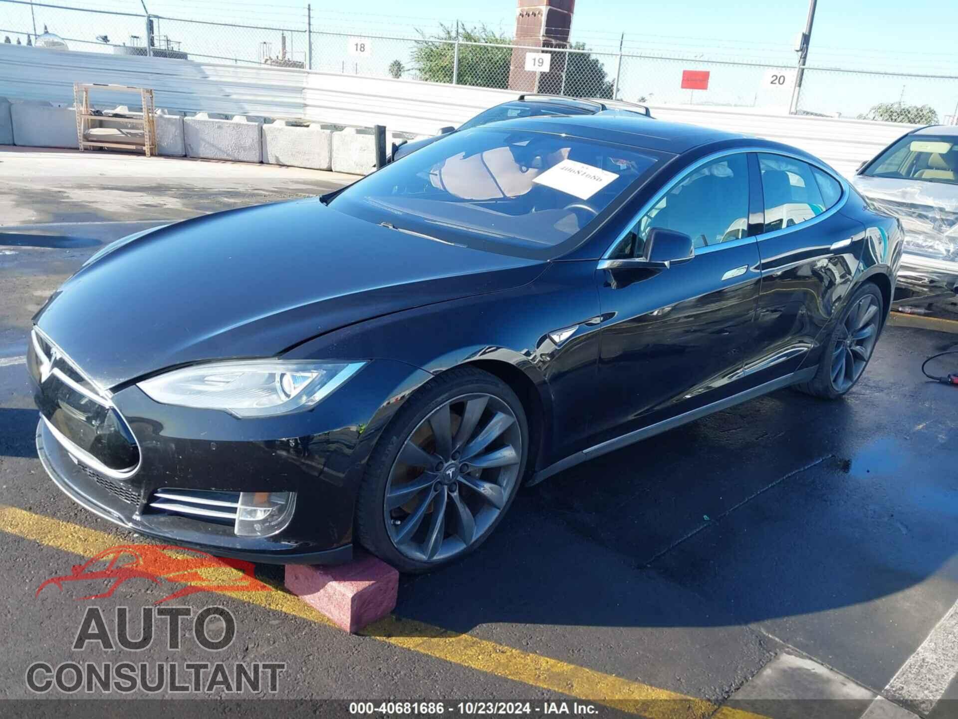 TESLA MODEL S 2016 - 5YJSA1E20GF122004