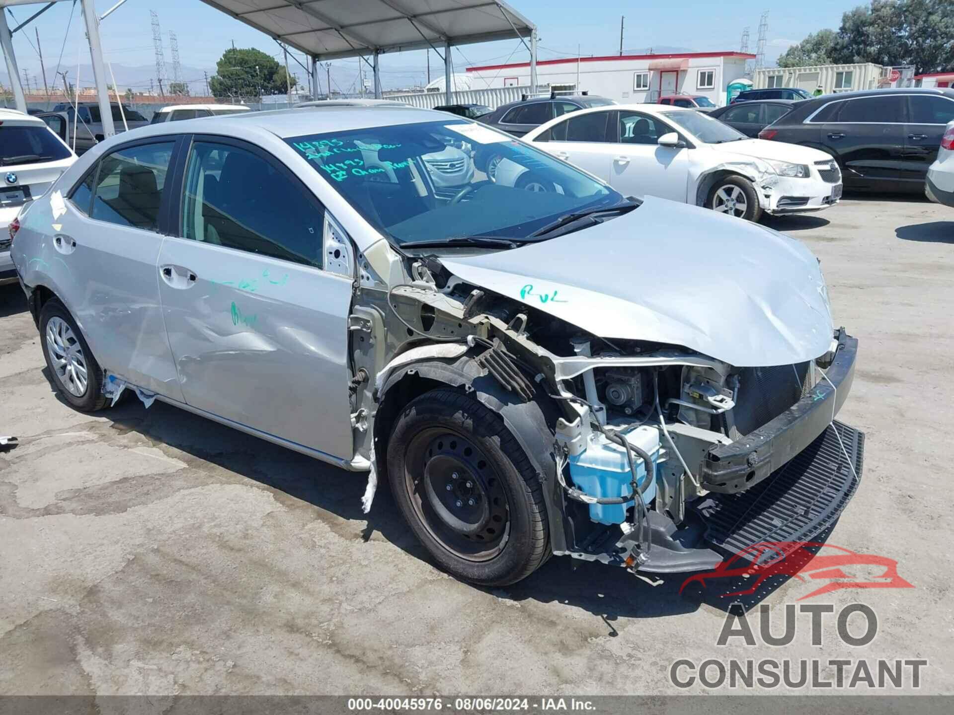 TOYOTA COROLLA 2018 - 5YFBURHE6JP837697