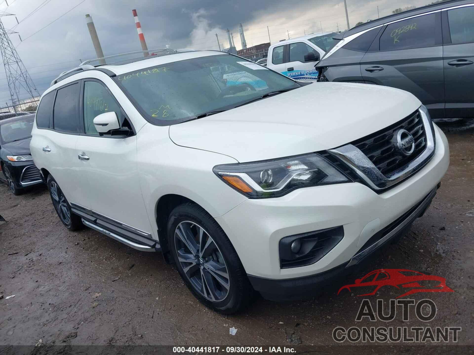 NISSAN PATHFINDER 2018 - 5N1DR2MM5JC652415