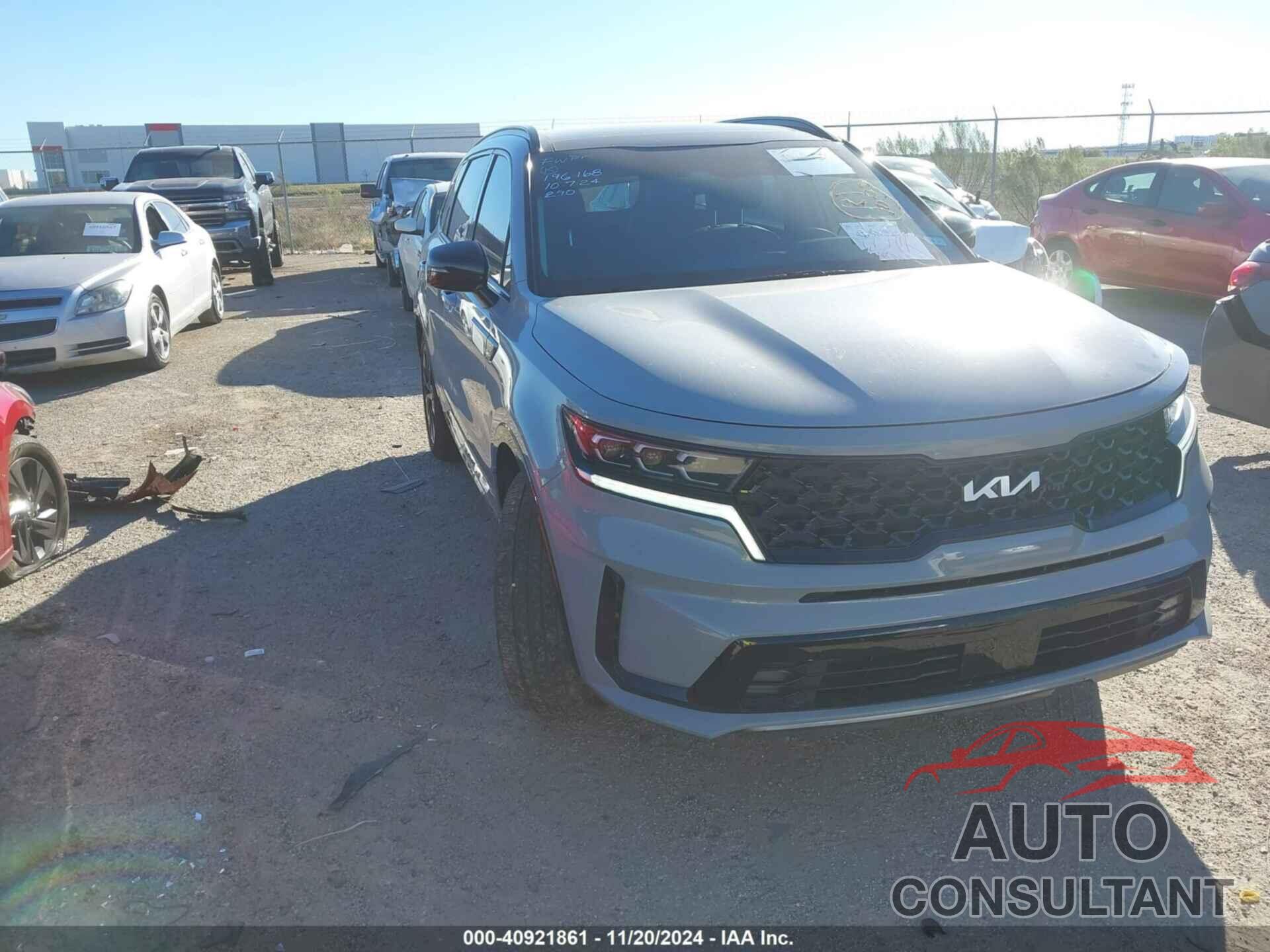 KIA SORENTO 2023 - 5XYRKDLF1PG202861
