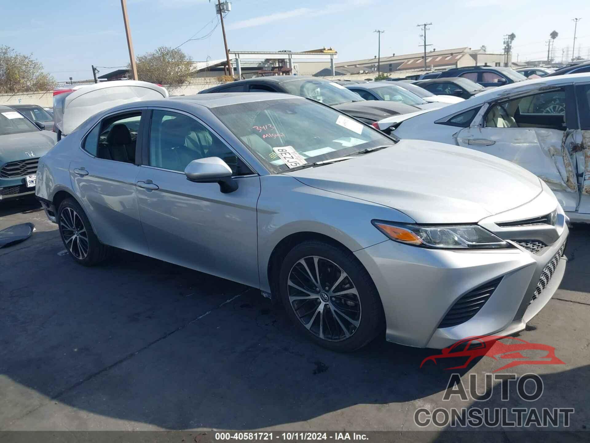TOYOTA CAMRY 2018 - 4T1B11HK9JU647262