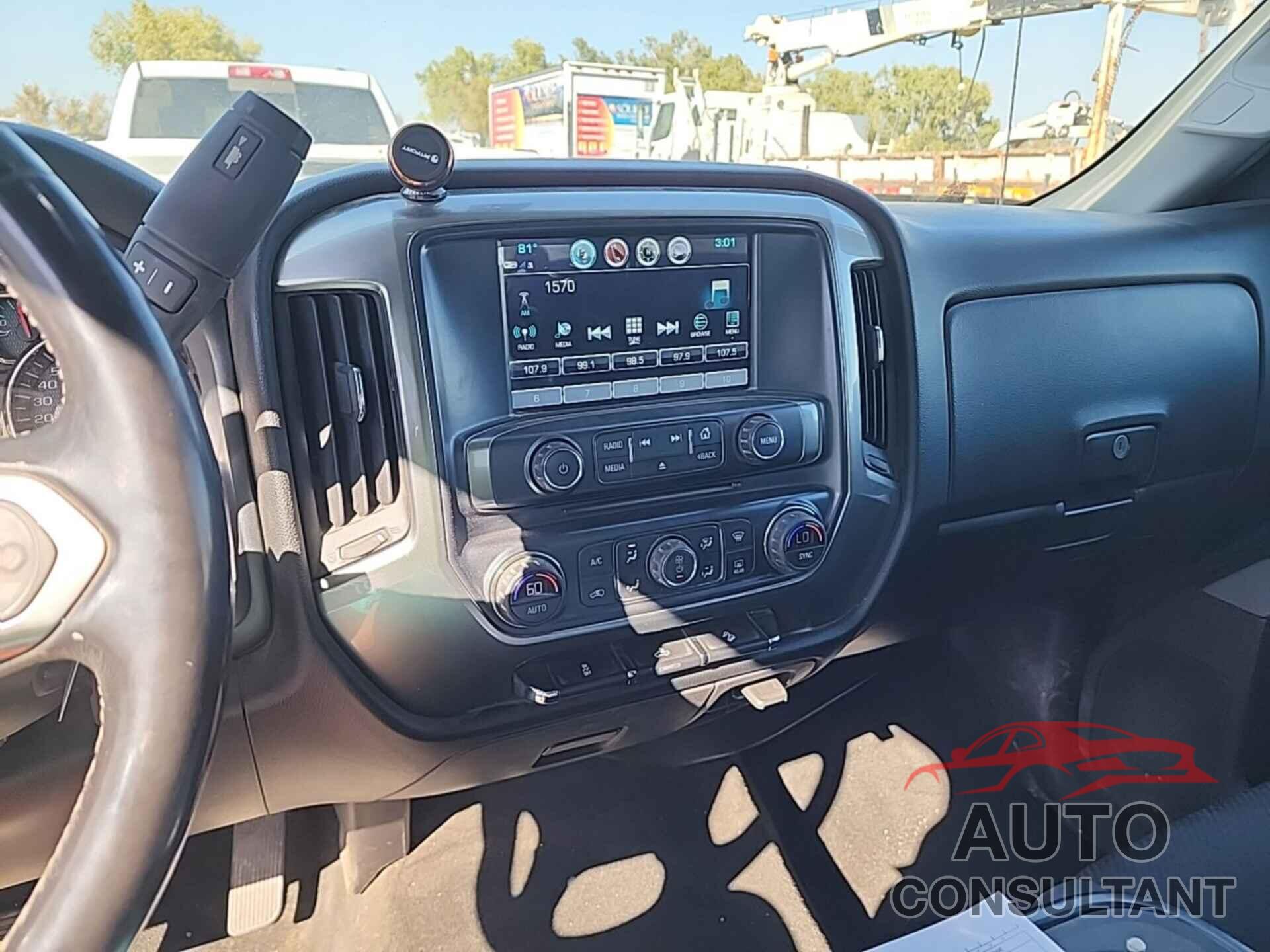 CHEVROLET SILVERADO 2018 - 3GCUKREC0JG456841