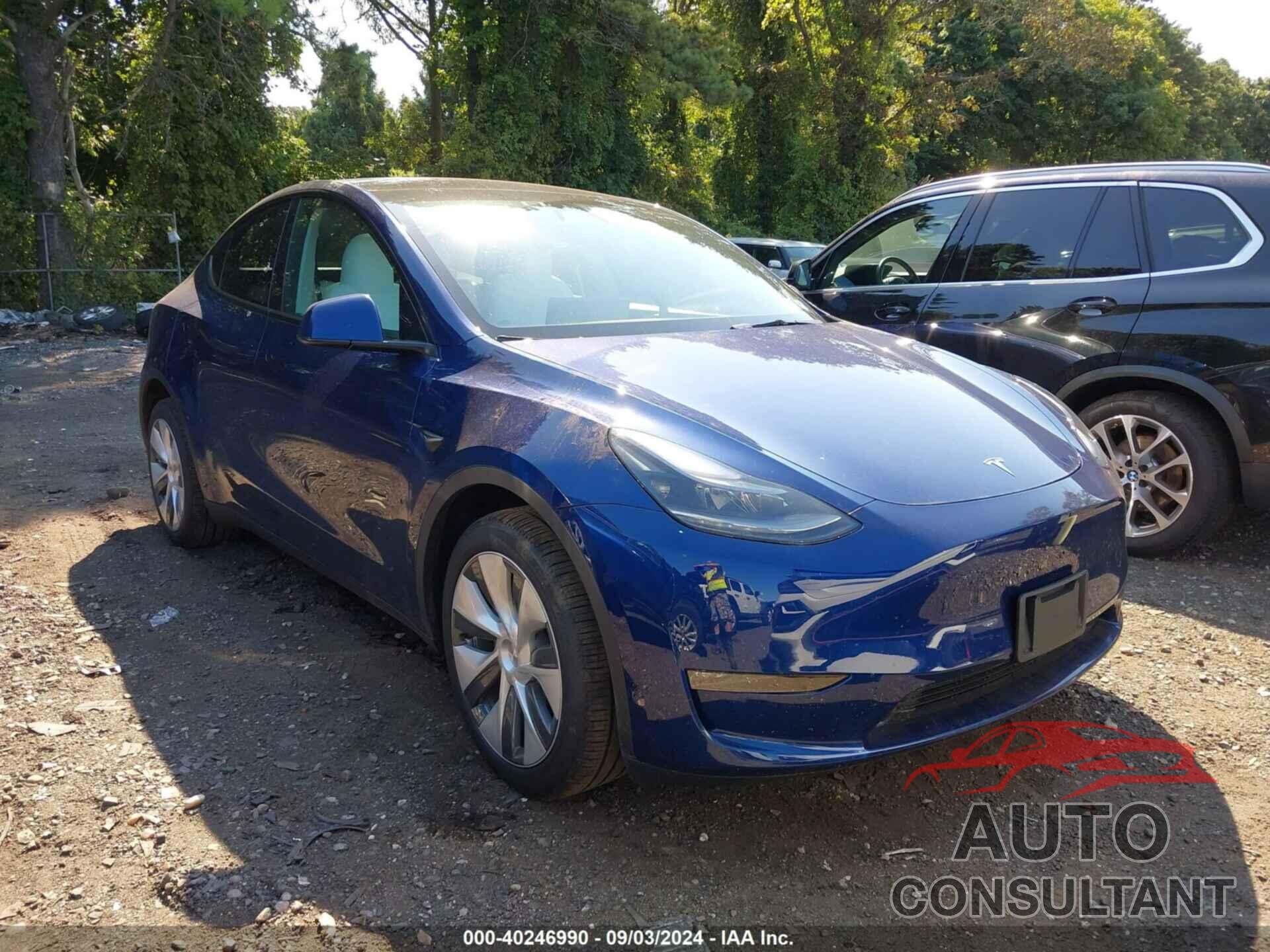 TESLA MODEL Y 2024 - 7SAYGDEE9RA240382