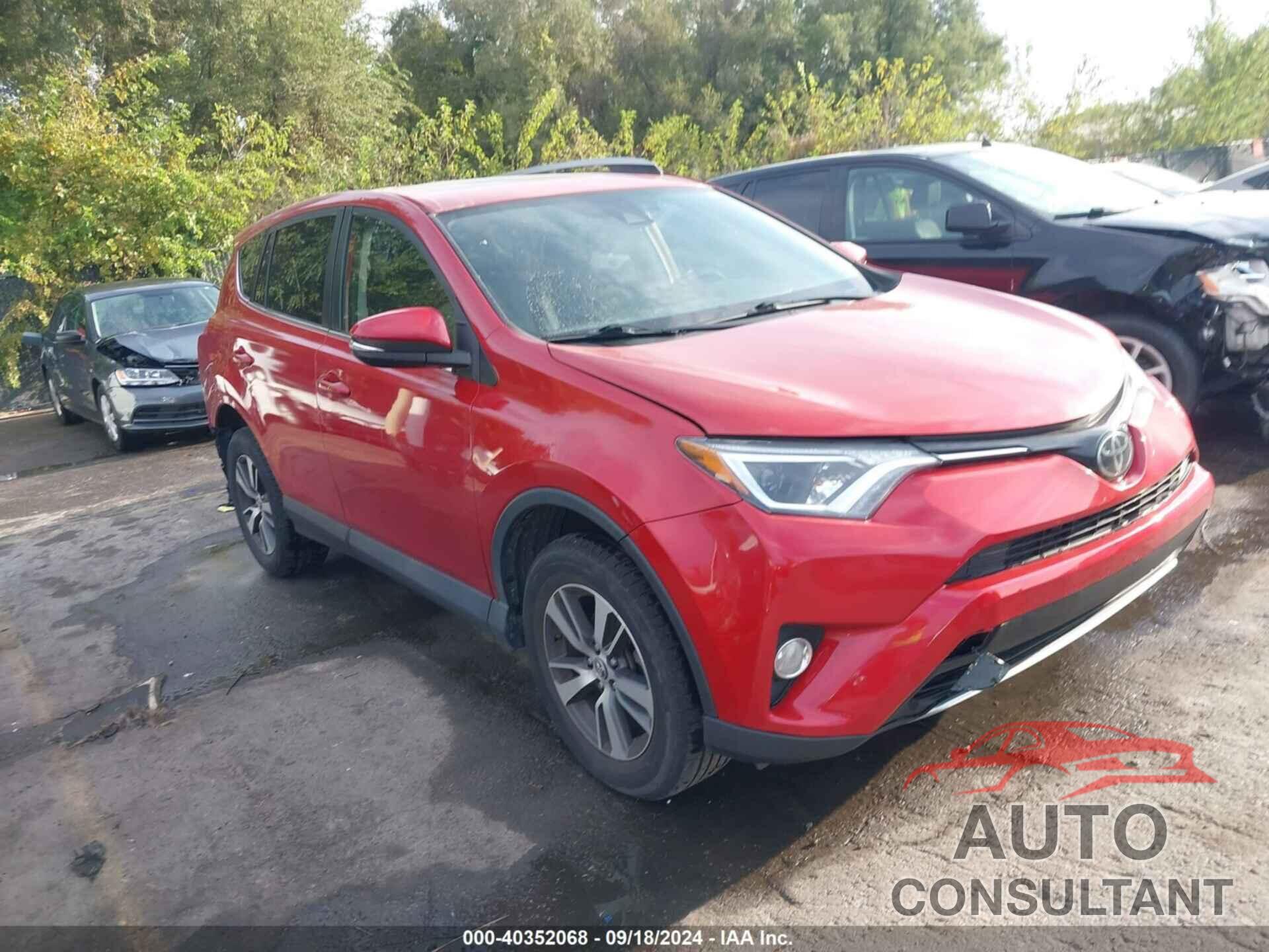 TOYOTA RAV4 2017 - JTMRFREV6HJ124620