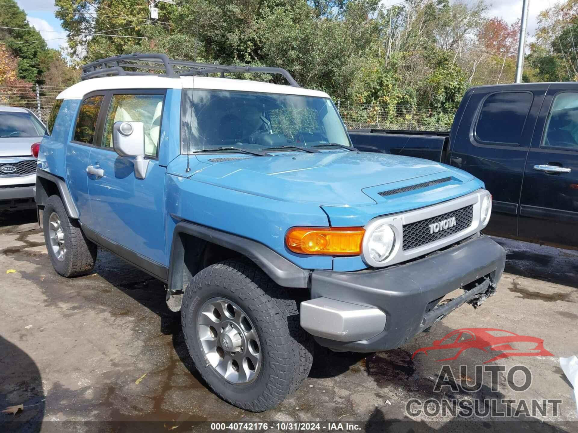 TOYOTA FJ CRUISER 2013 - JTEBU4BF4DK172978