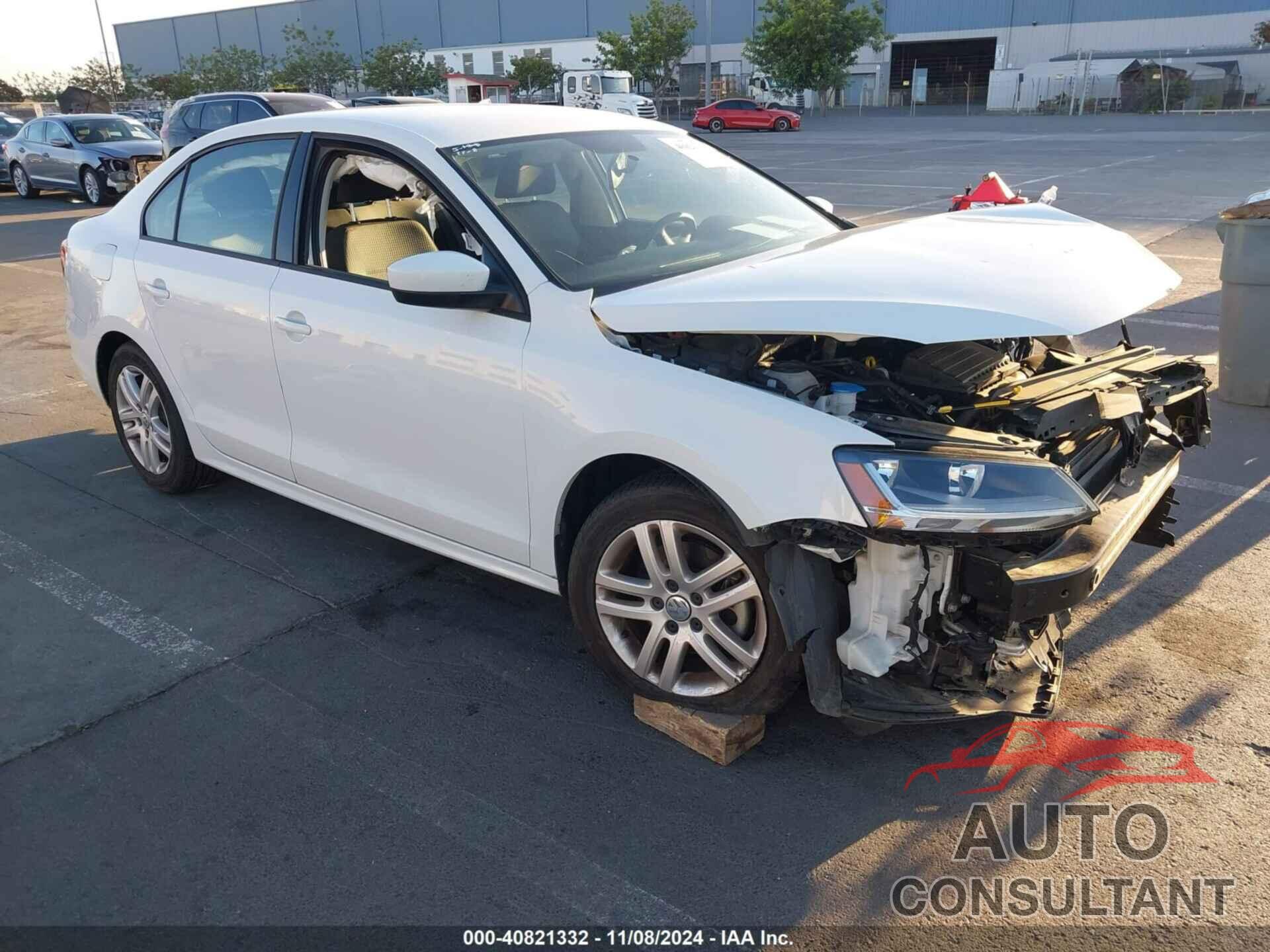 VOLKSWAGEN JETTA 2018 - 3VW2B7AJ8JM230576