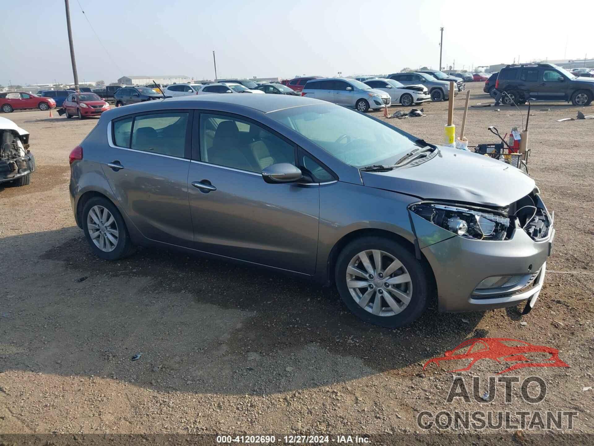 KIA FORTE 2015 - KNAFX5A89F5389849