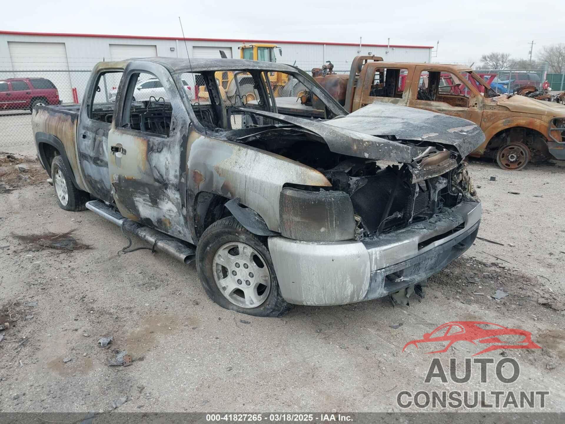 CHEVROLET SILVERADO 1500 2011 - 3GCPKSE30BG167268