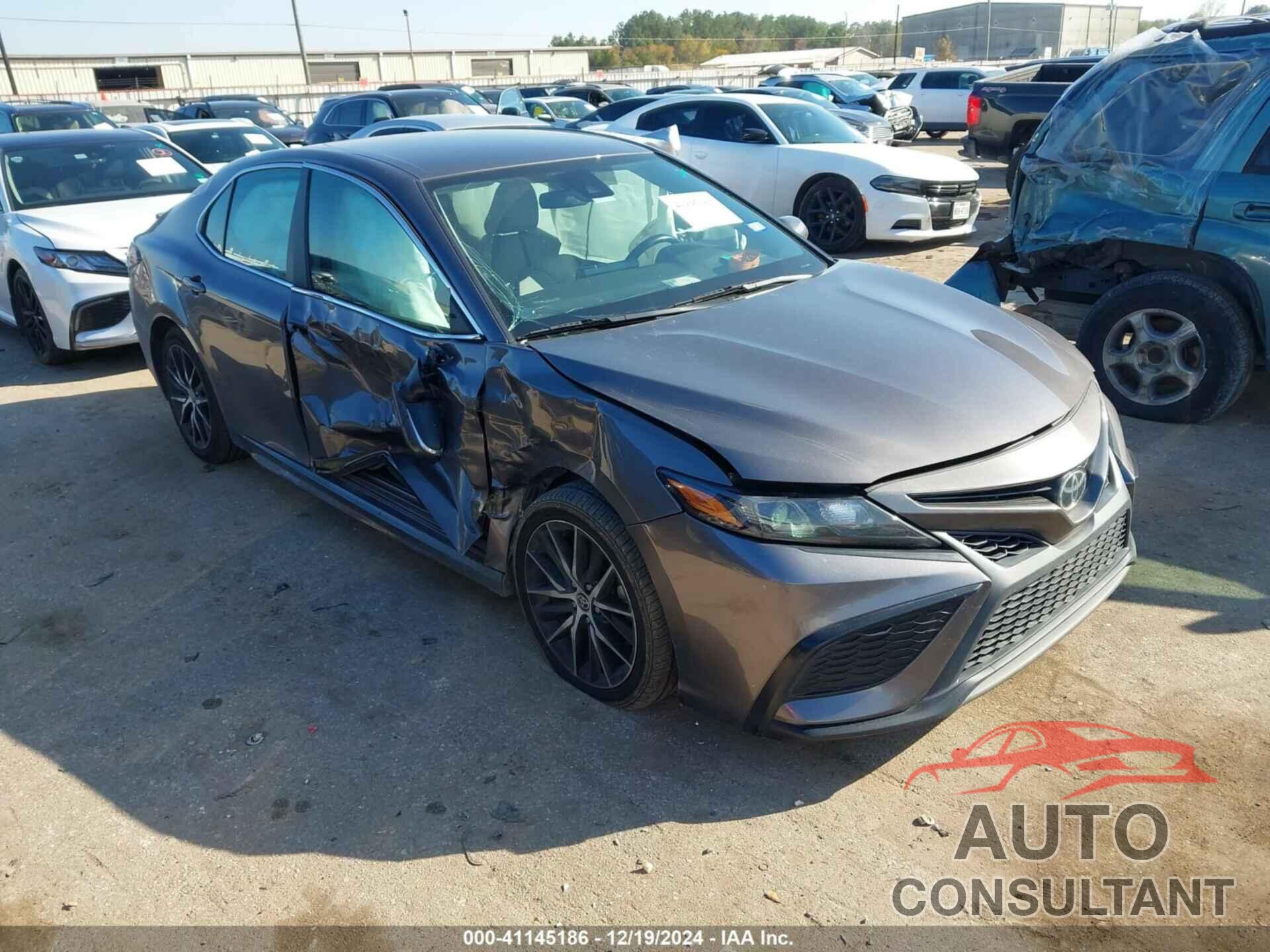 TOYOTA CAMRY 2022 - 4T1G11AK5NU622851