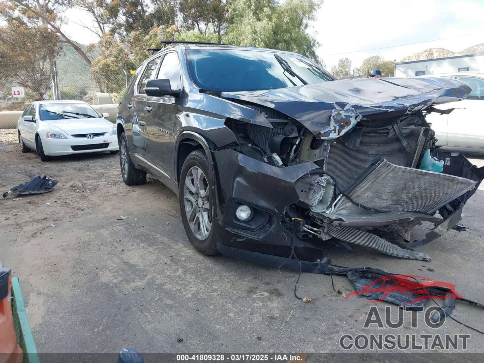 CHEVROLET TRAVERSE 2018 - 1GNERKKW6JJ196764