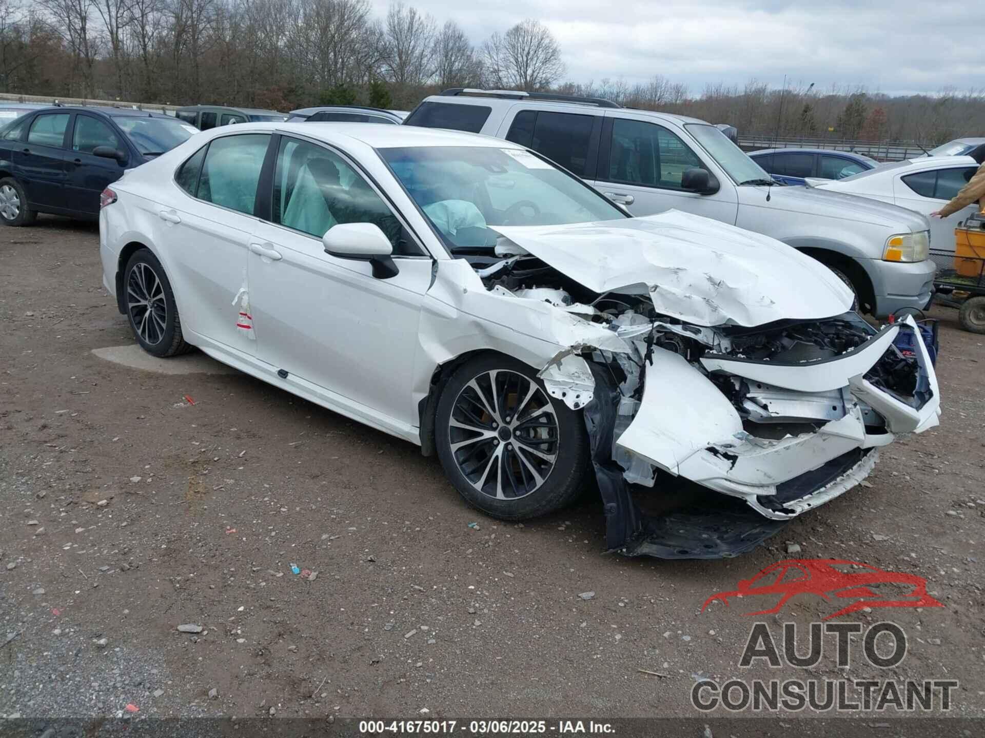 TOYOTA CAMRY 2018 - 4T1B11HKXJU154562