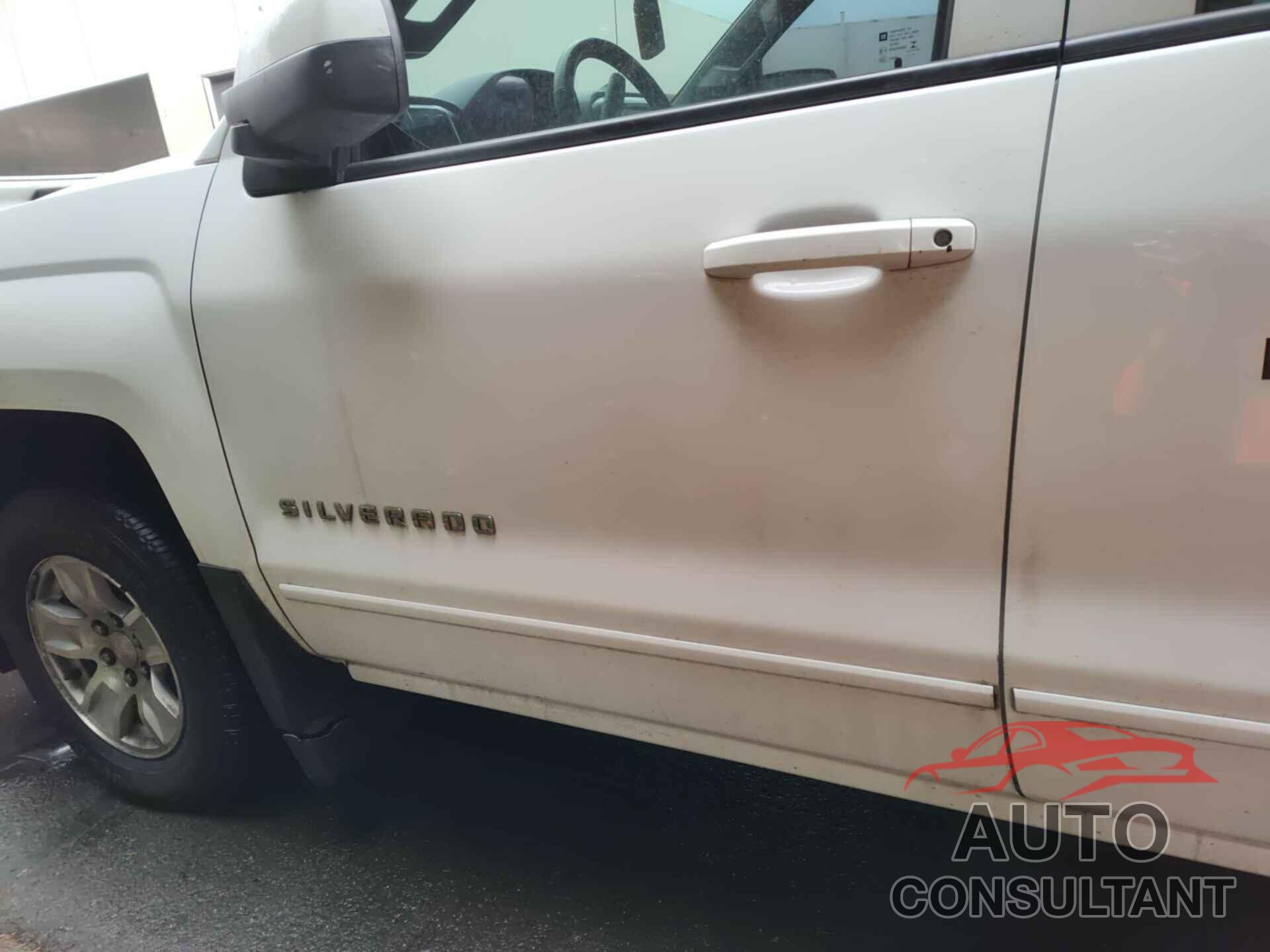 CHEVROLET SILVERADO 2018 - 3GCUKREC6JG363855