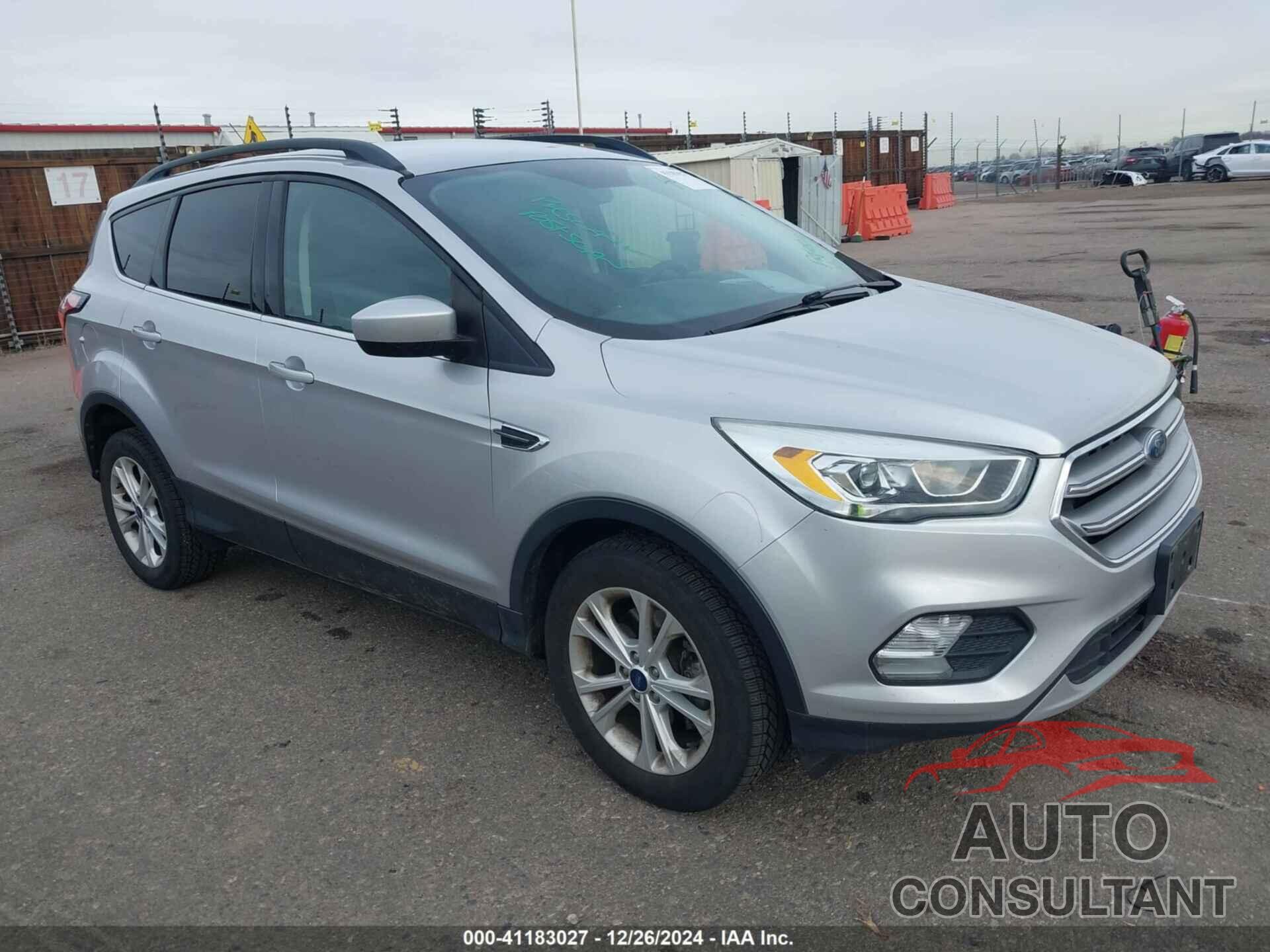 FORD ESCAPE 2017 - 1FMCU9G91HUD59724