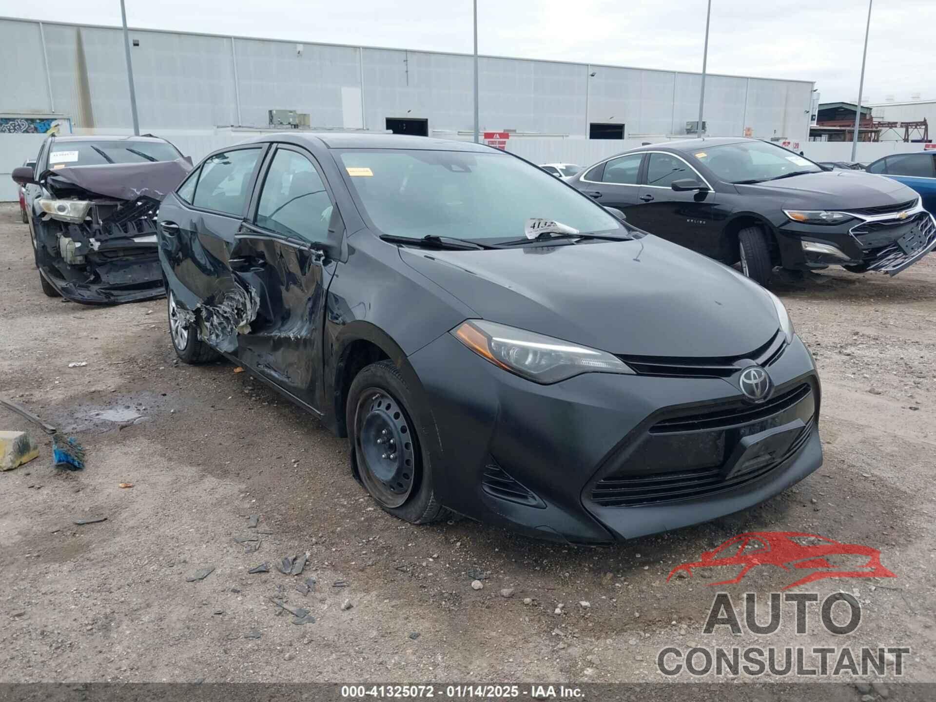 TOYOTA COROLLA 2018 - 5YFBURHE8JP850502