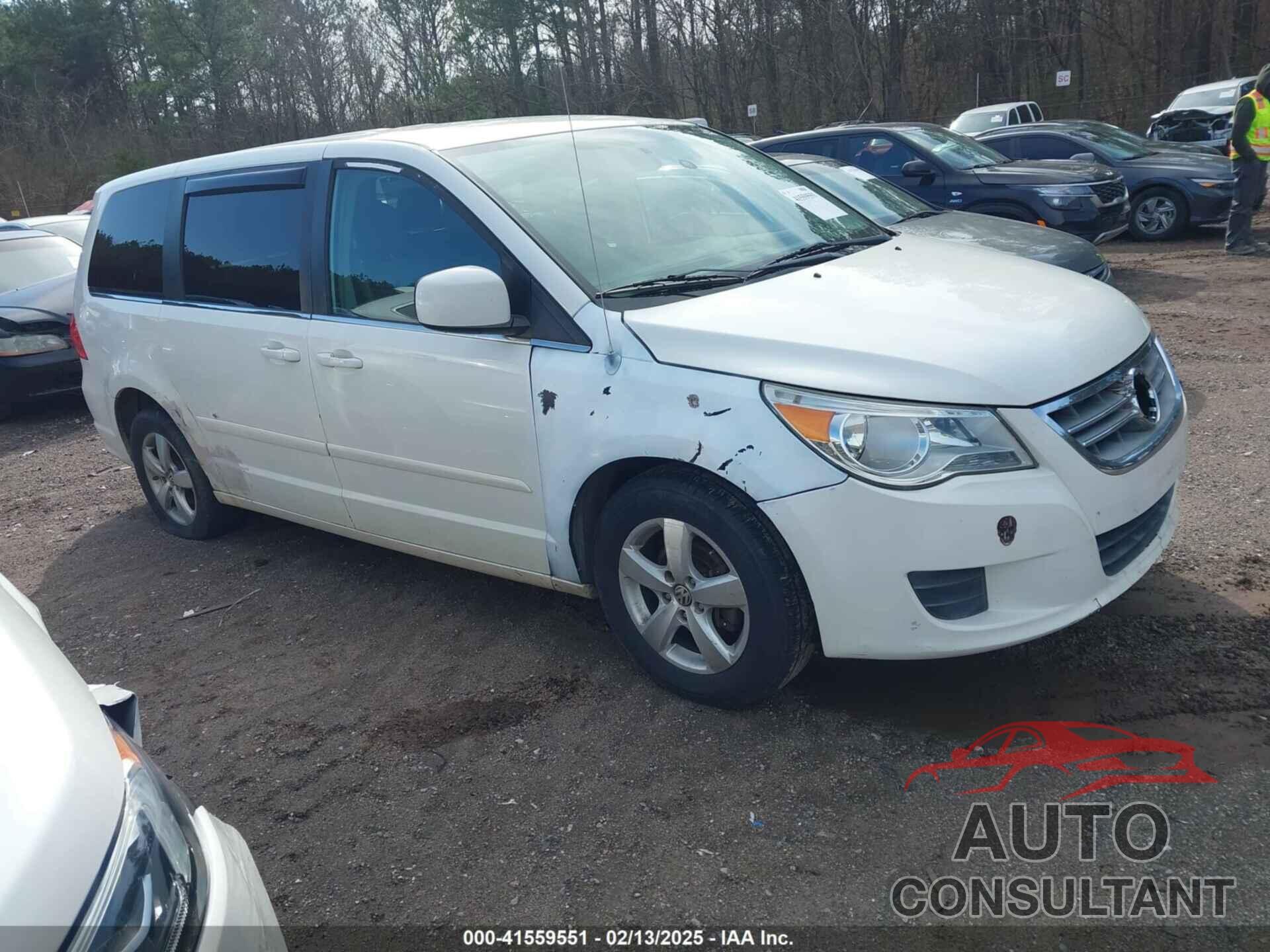 VOLKSWAGEN ROUTAN 2010 - 2V4RW3D11AR407350