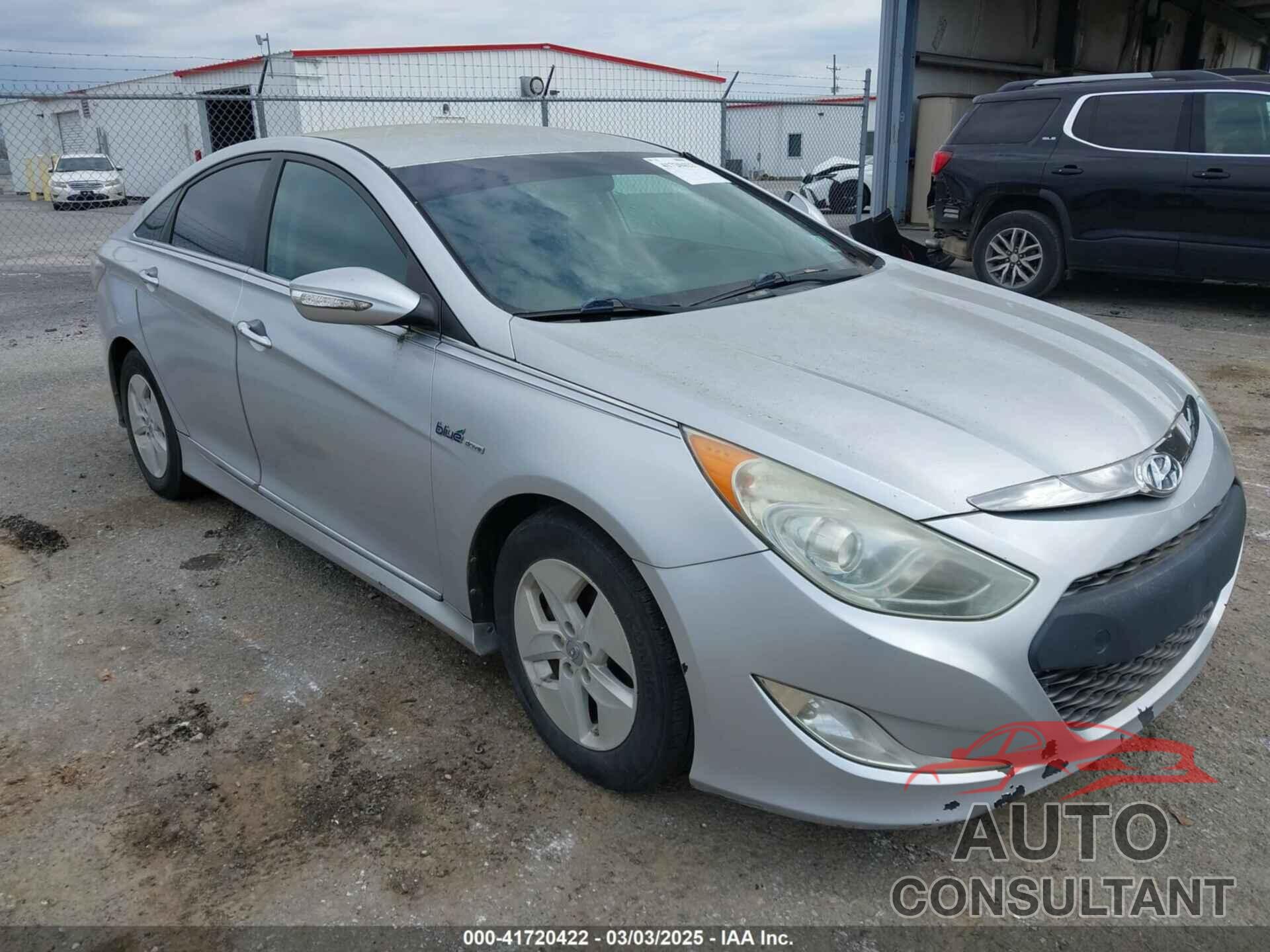 HYUNDAI SONATA HYBRID 2011 - KMHEC4A49BA001761