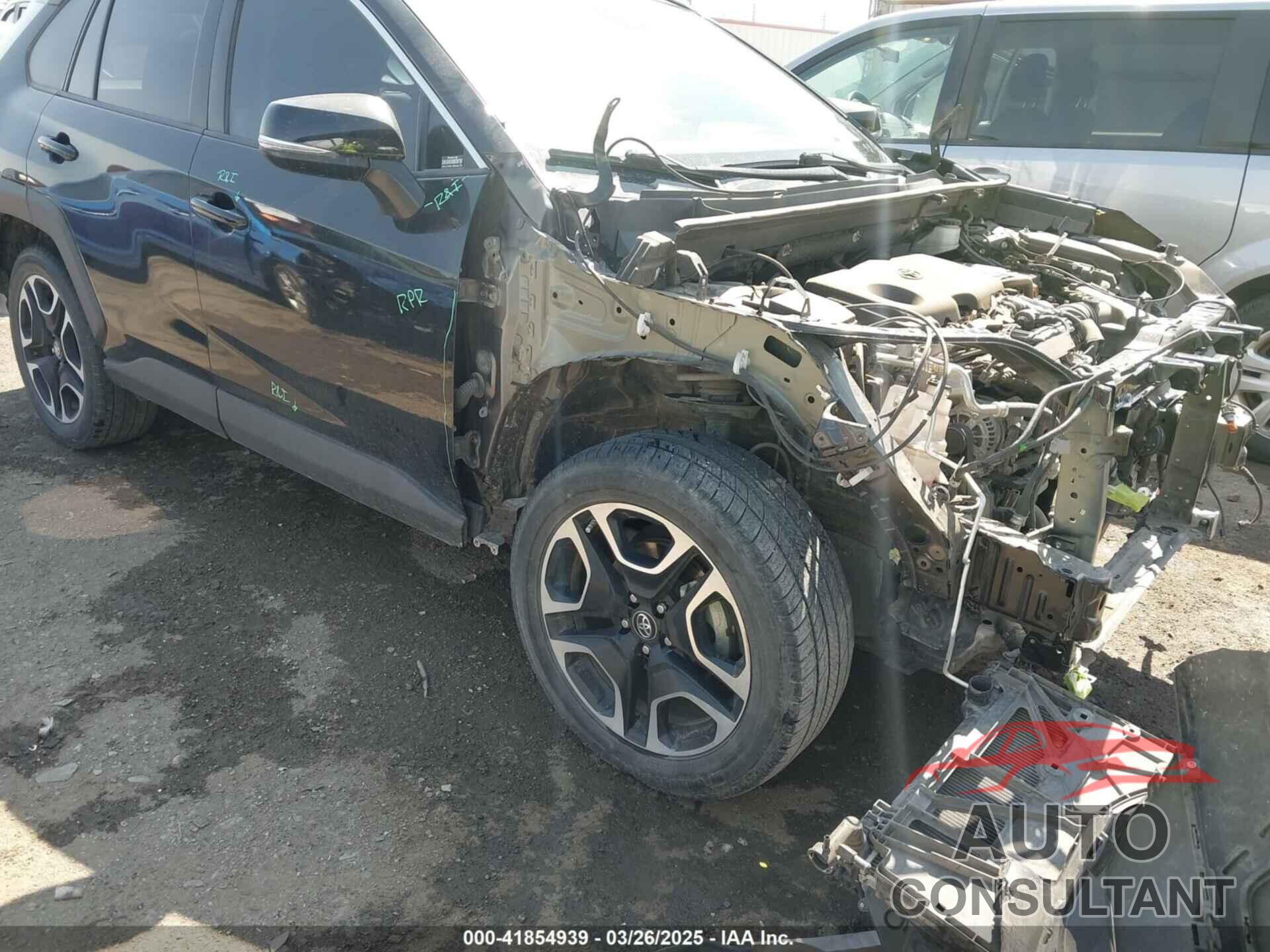 TOYOTA RAV4 2019 - 2T3J1RFV6KW028554
