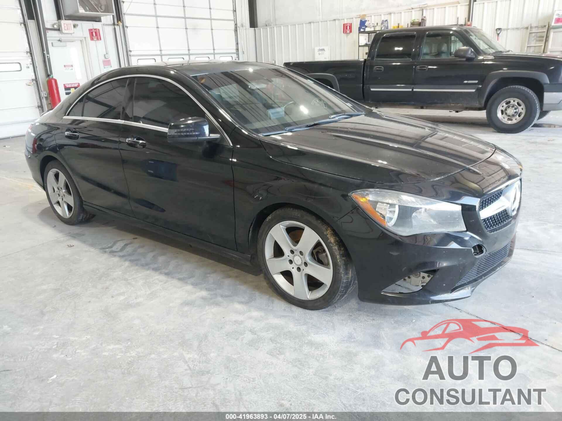 MERCEDES-BENZ CLA 250 2015 - WDDSJ4GB4FN242750