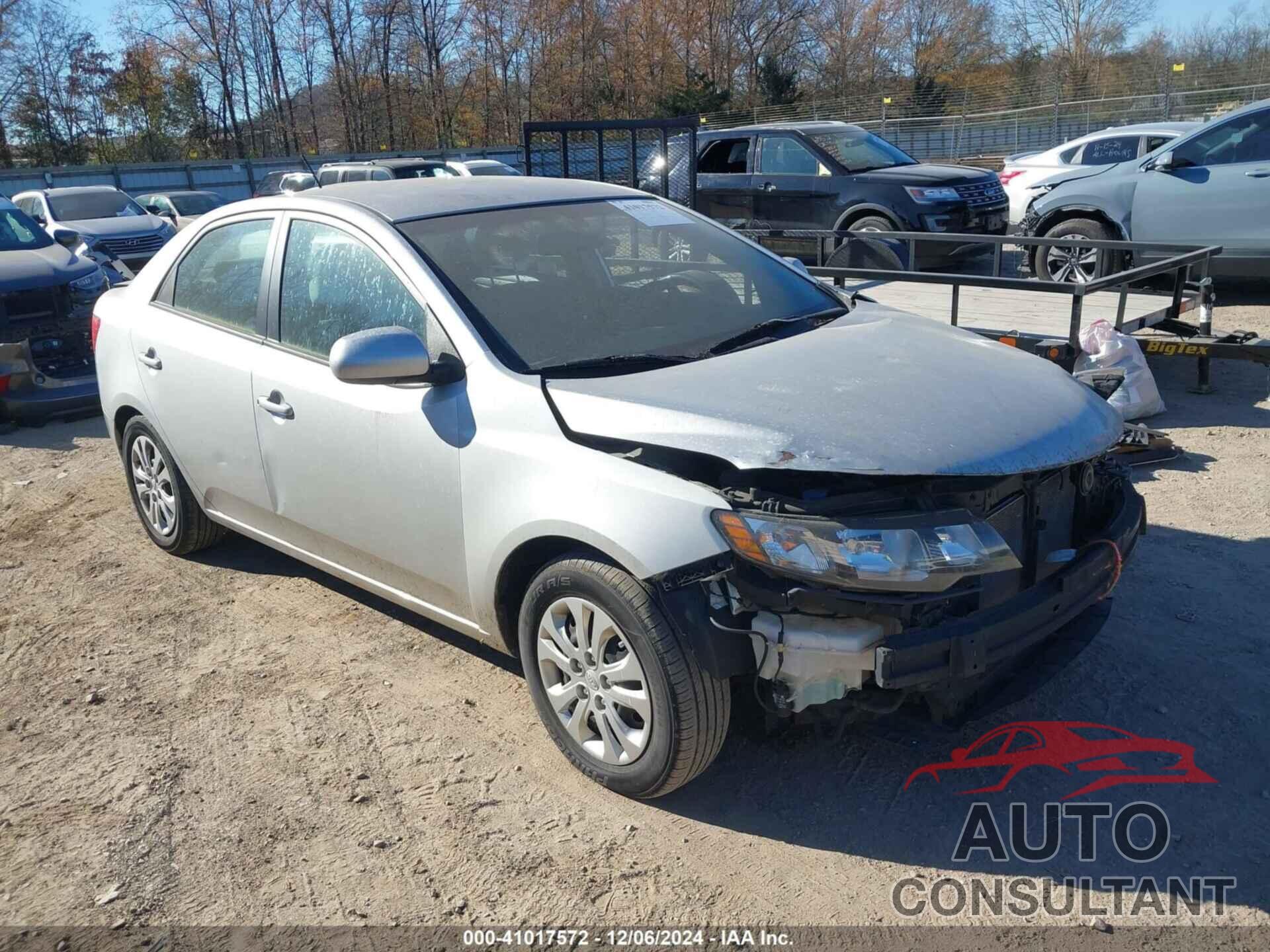 KIA FORTE 2011 - KNAFT4A2XB5410056