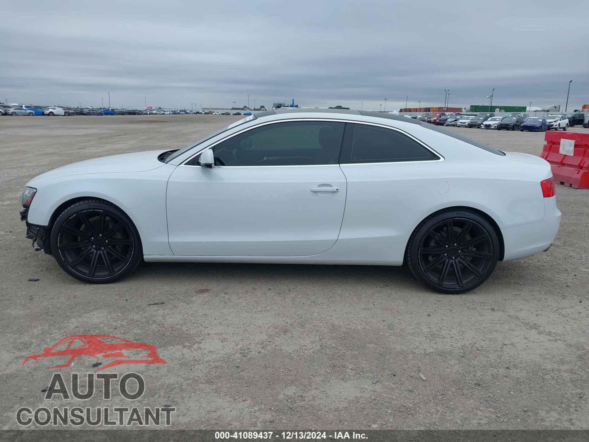 AUDI A5 2013 - WAUVFAFR0DA022545