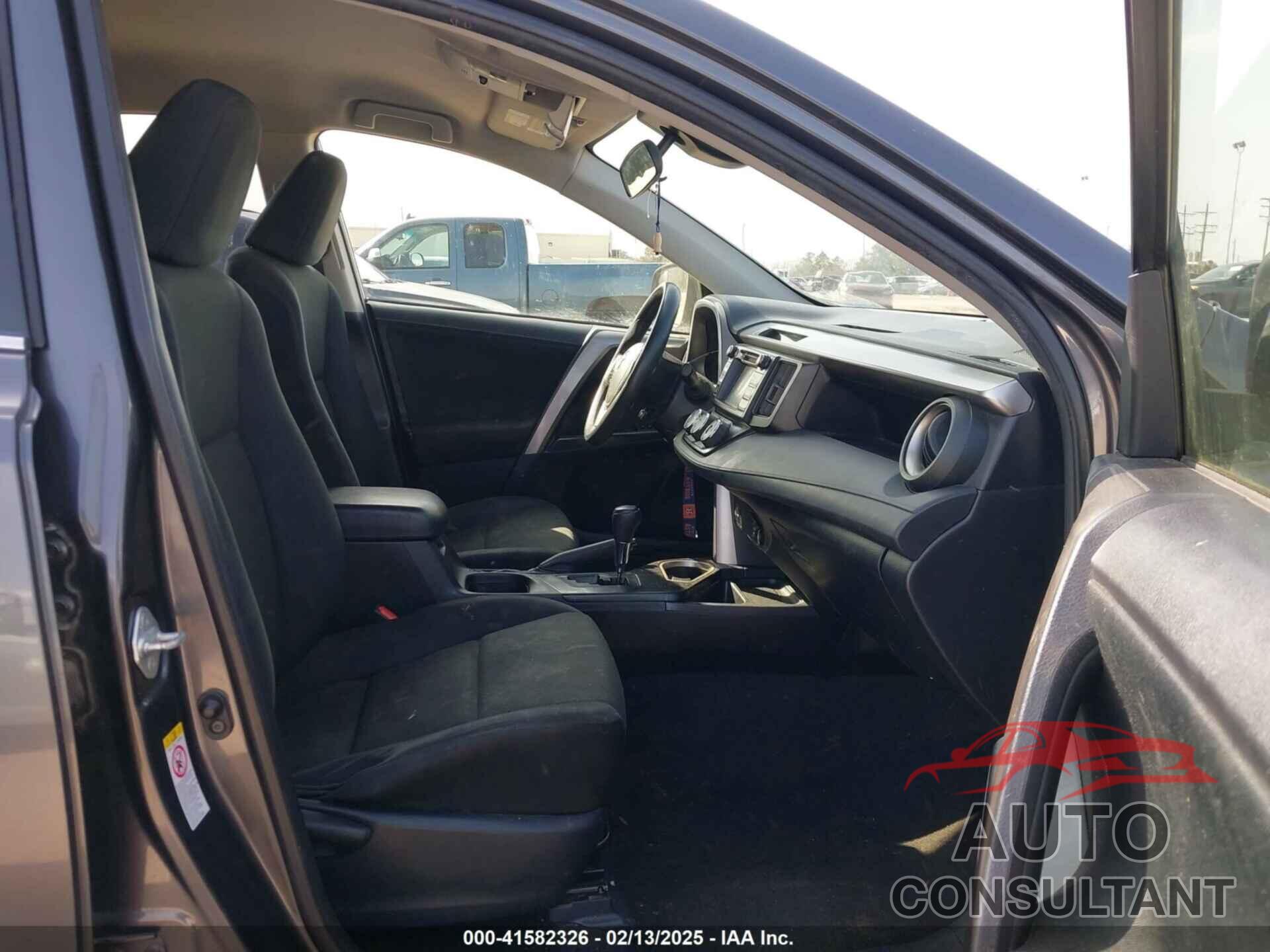 TOYOTA RAV4 2017 - JTMZFREV4HJ113745