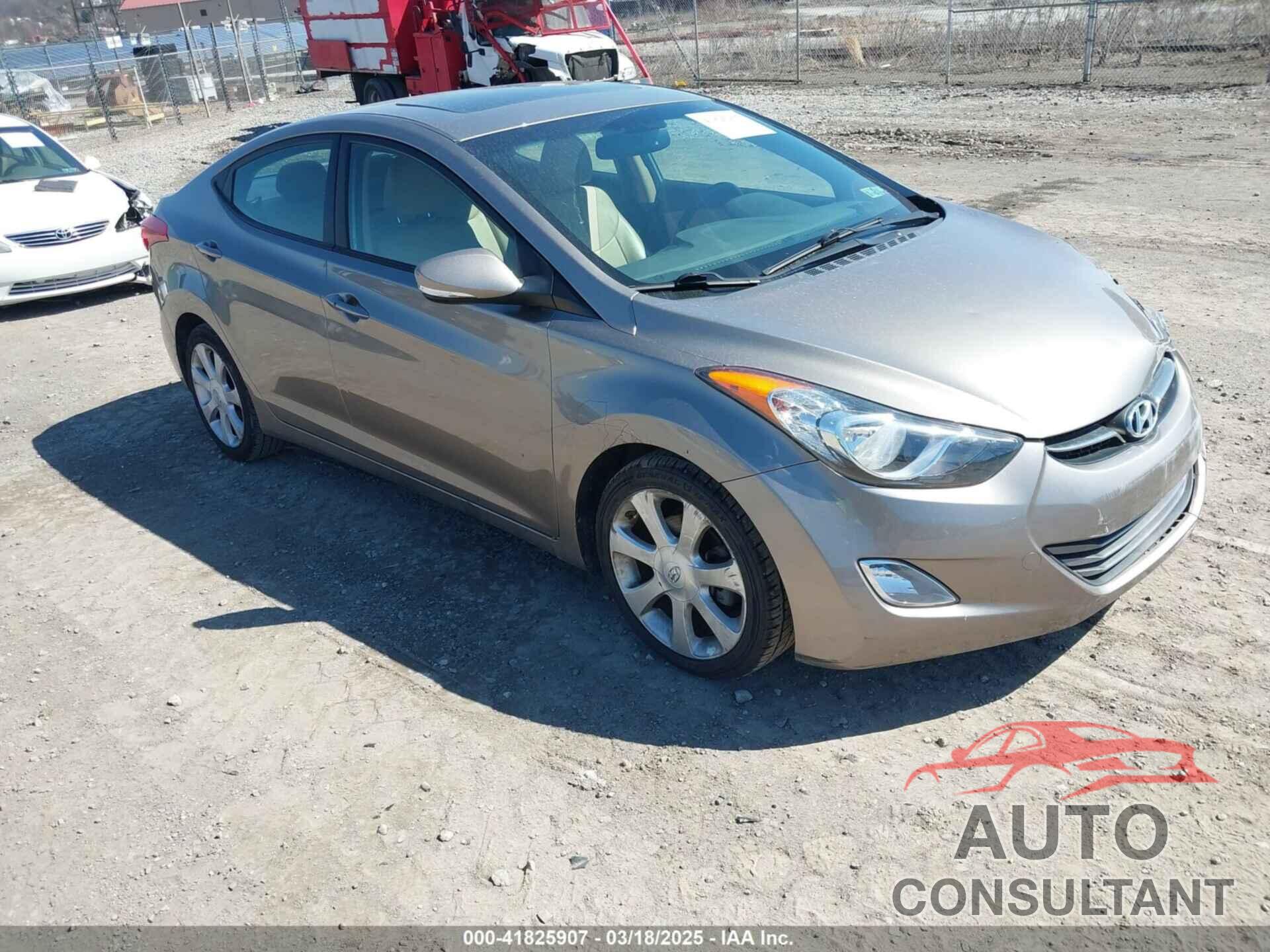 HYUNDAI ELANTRA 2013 - 5NPDH4AE8DH304889