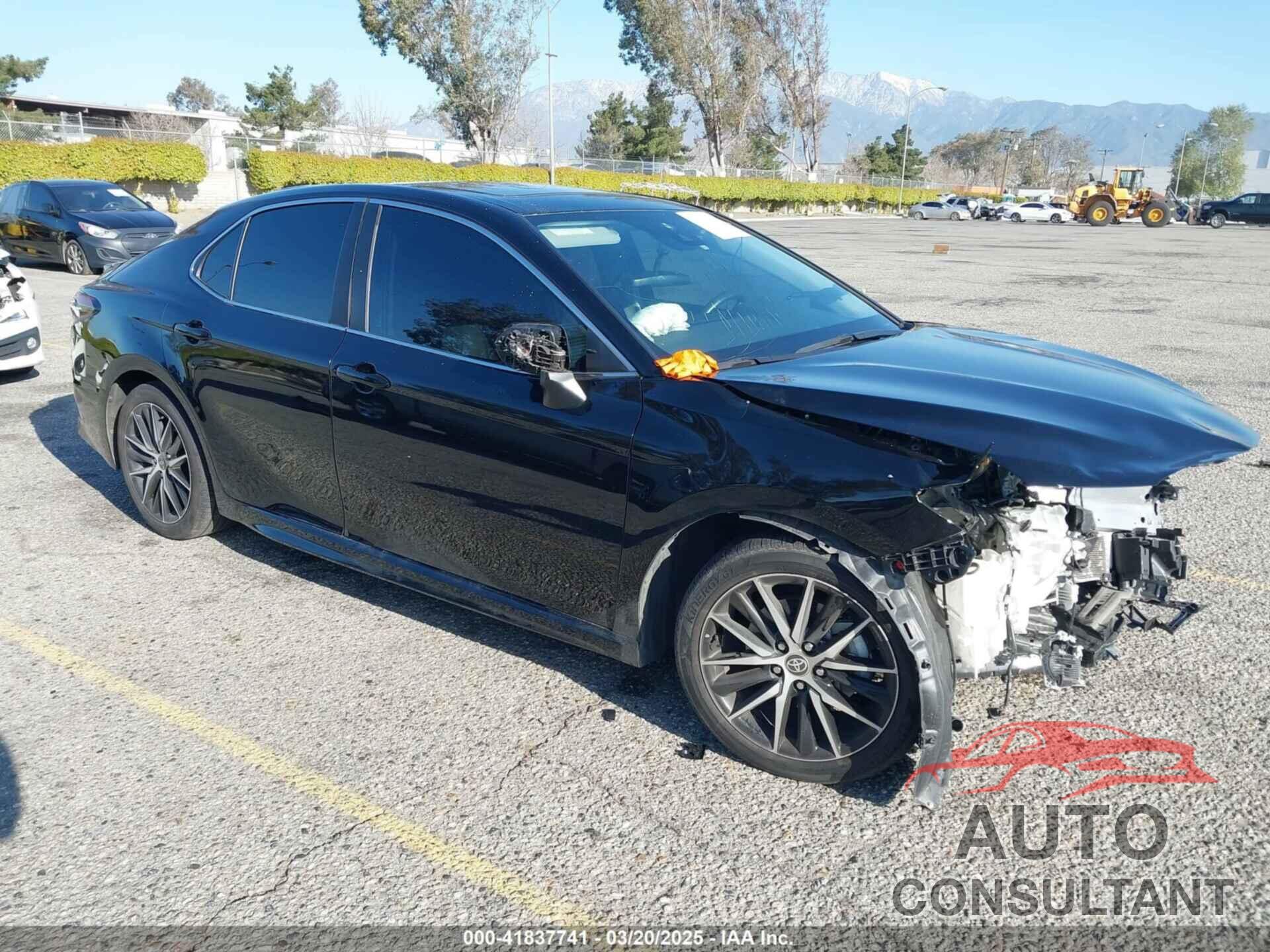 TOYOTA CAMRY 2023 - 4T1T11AKXPU760788