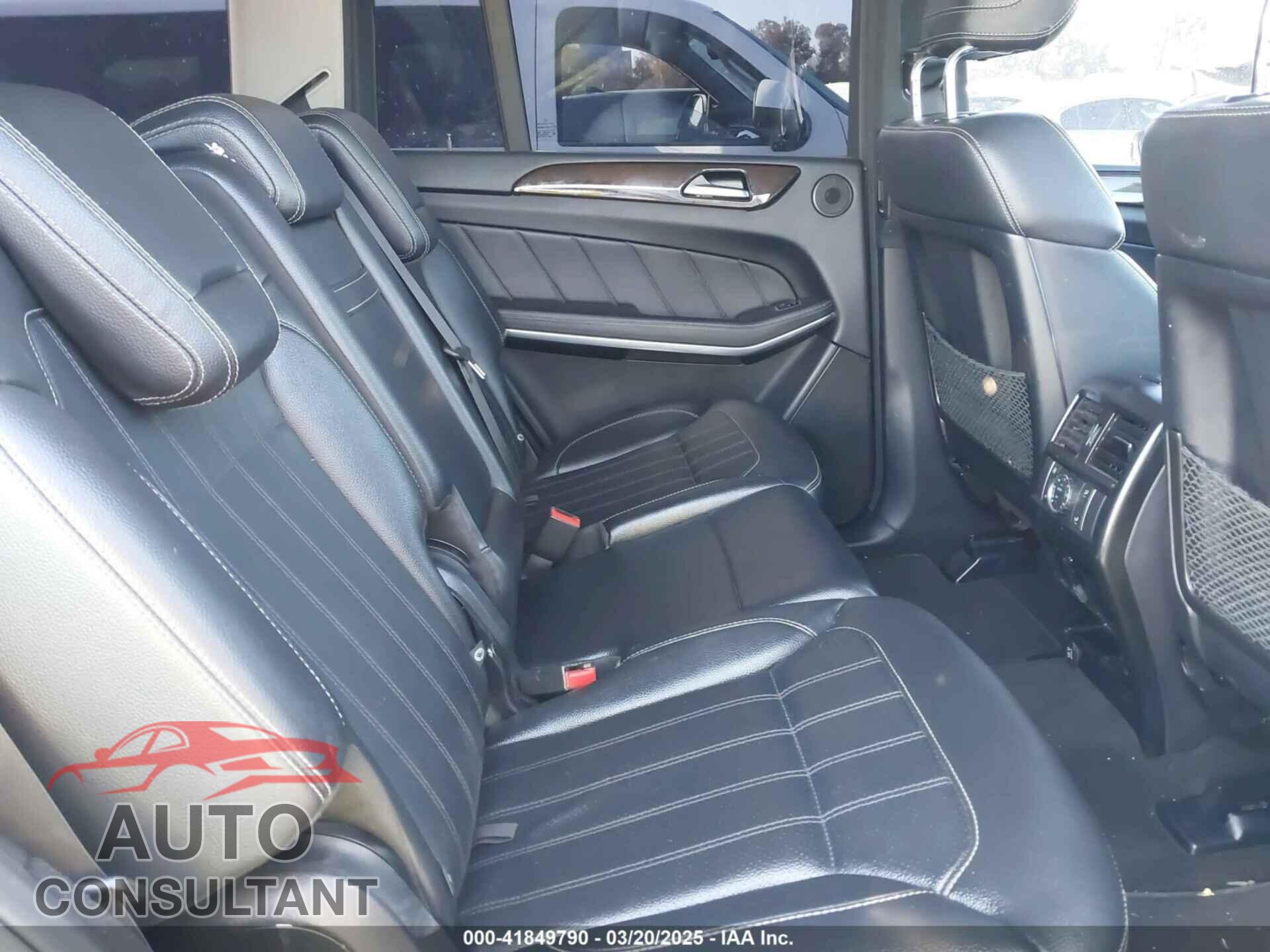 MERCEDES-BENZ GL 450 2014 - 4JGDF7CE3EA340899