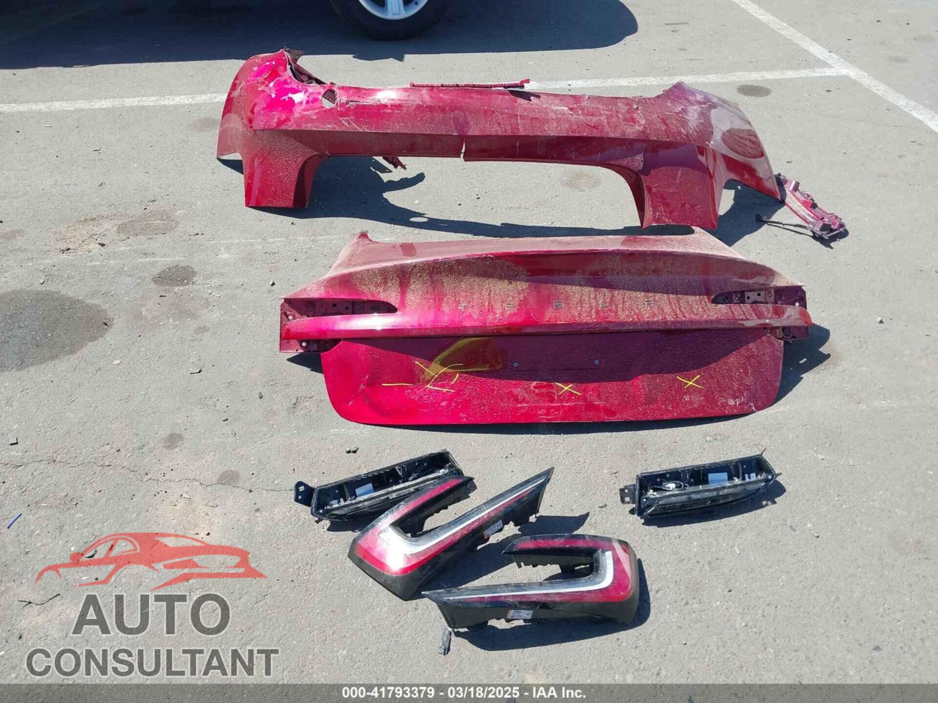TESLA MODEL 3 2024 - 5YJ3E1EA2RF825011