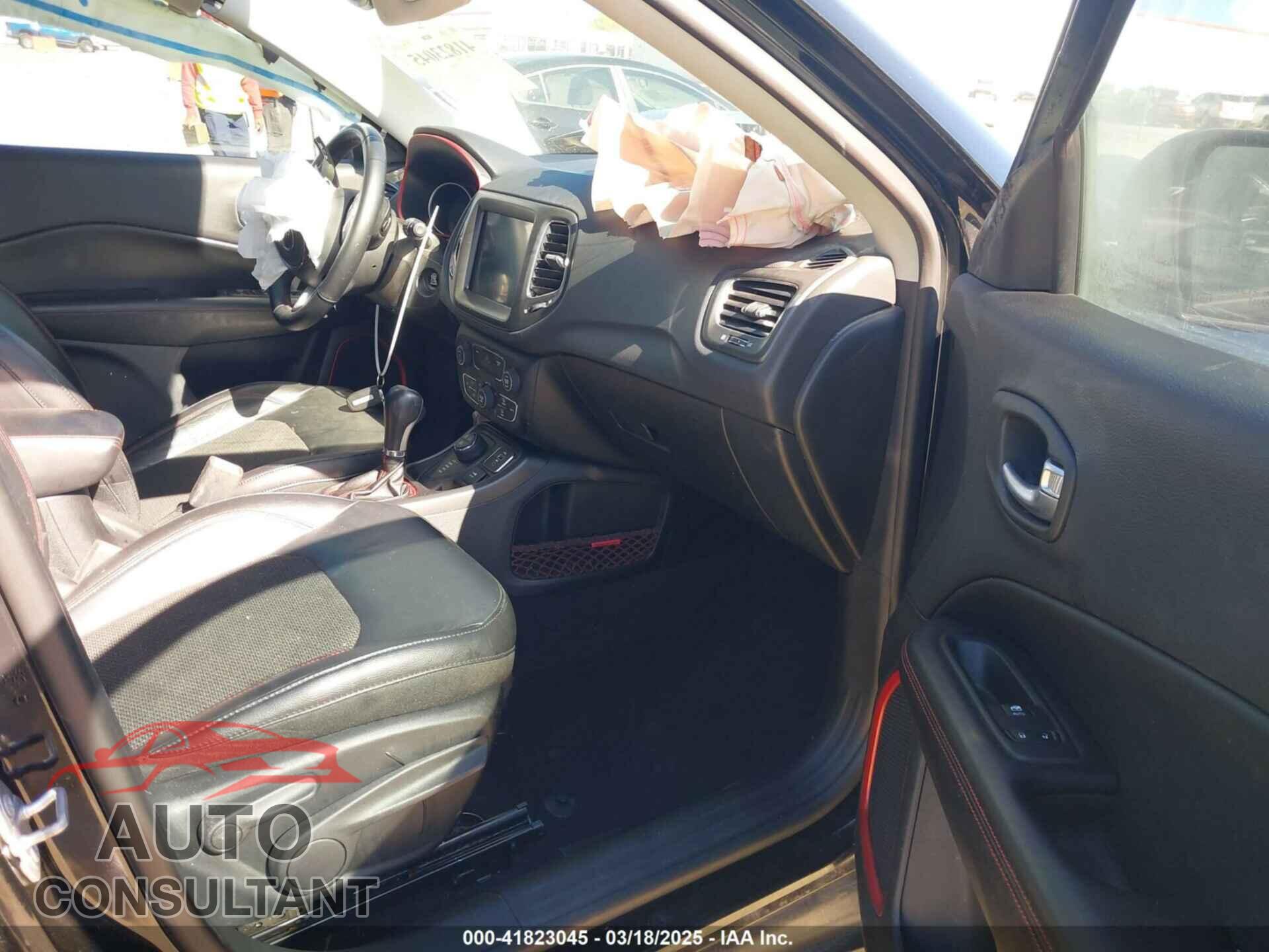 JEEP COMPASS 2018 - 3C4NJDDB2JT235235
