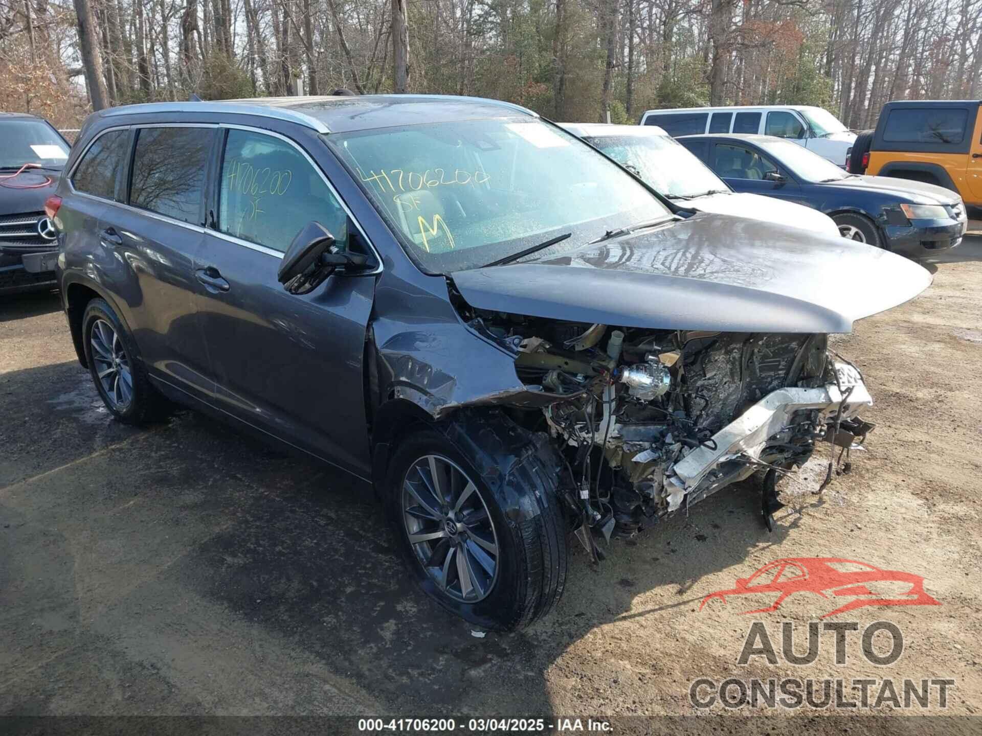 TOYOTA HIGHLANDER 2018 - 5TDJZRFH0JS528664