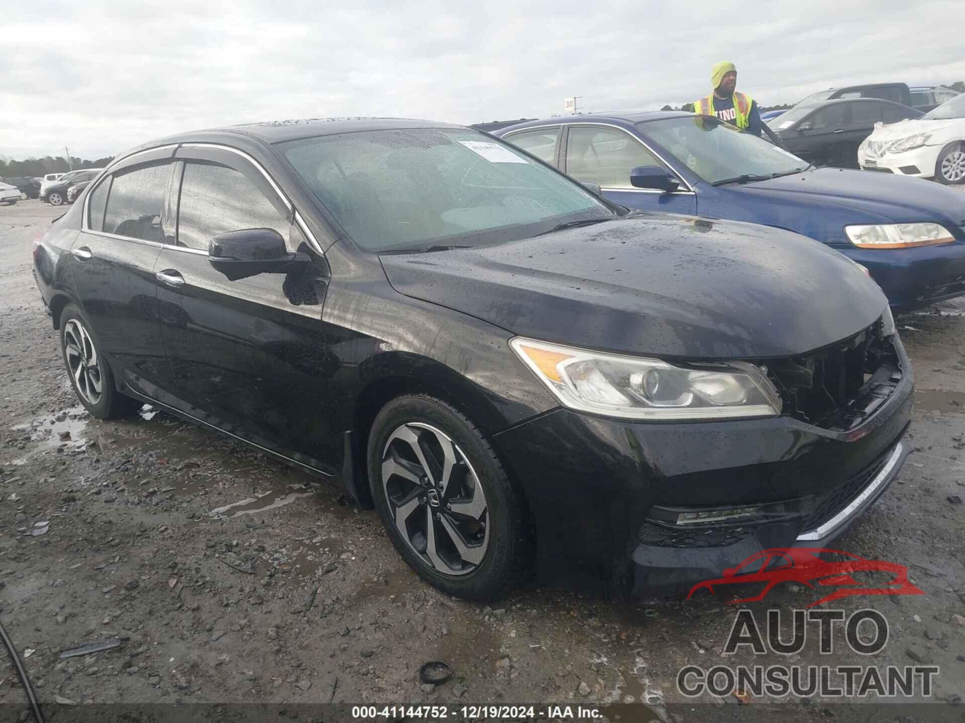 HONDA ACCORD 2017 - 1HGCR3F81HA016782