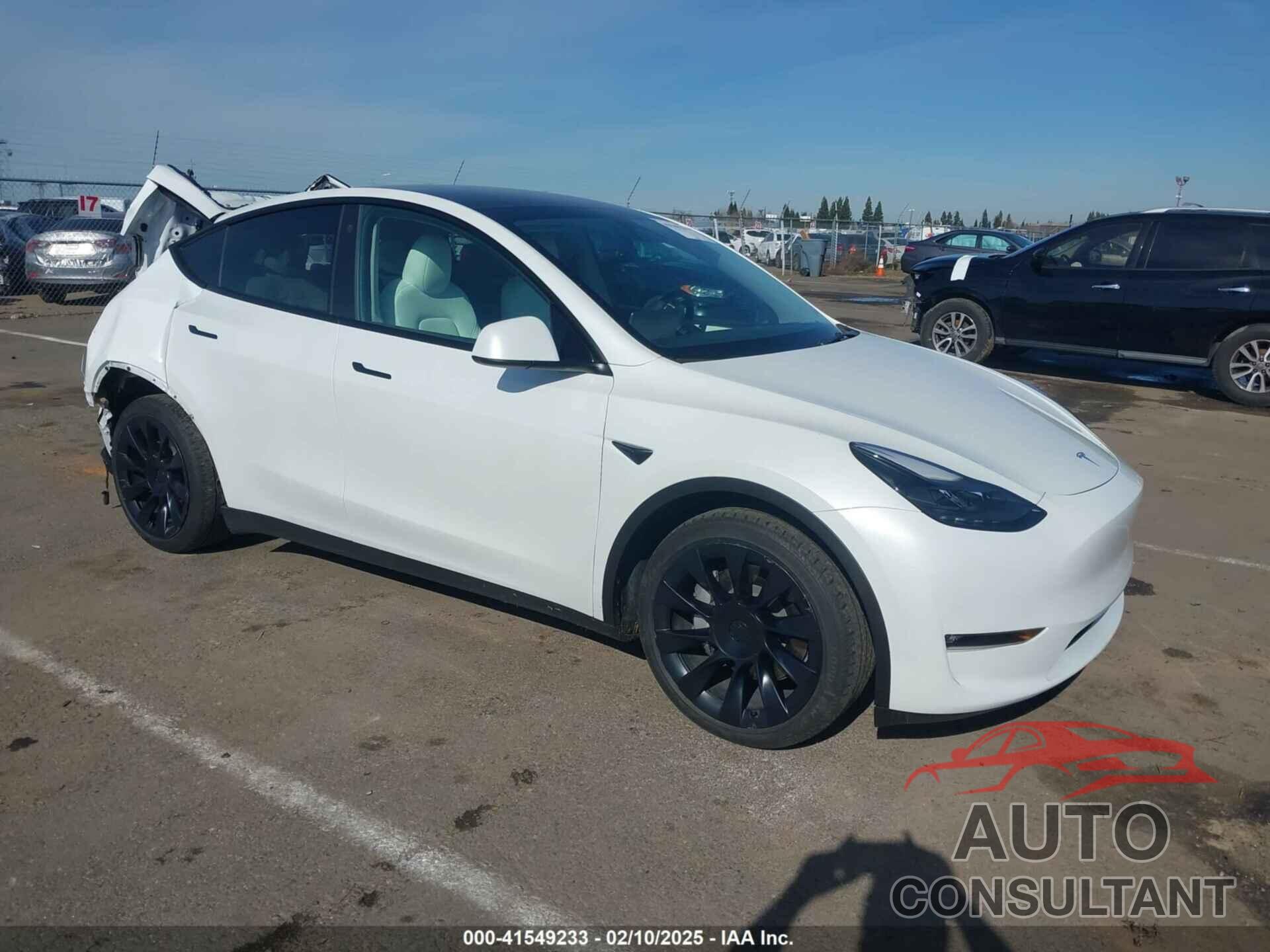 TESLA MODEL Y 2023 - 7SAYGAEE7PF741155