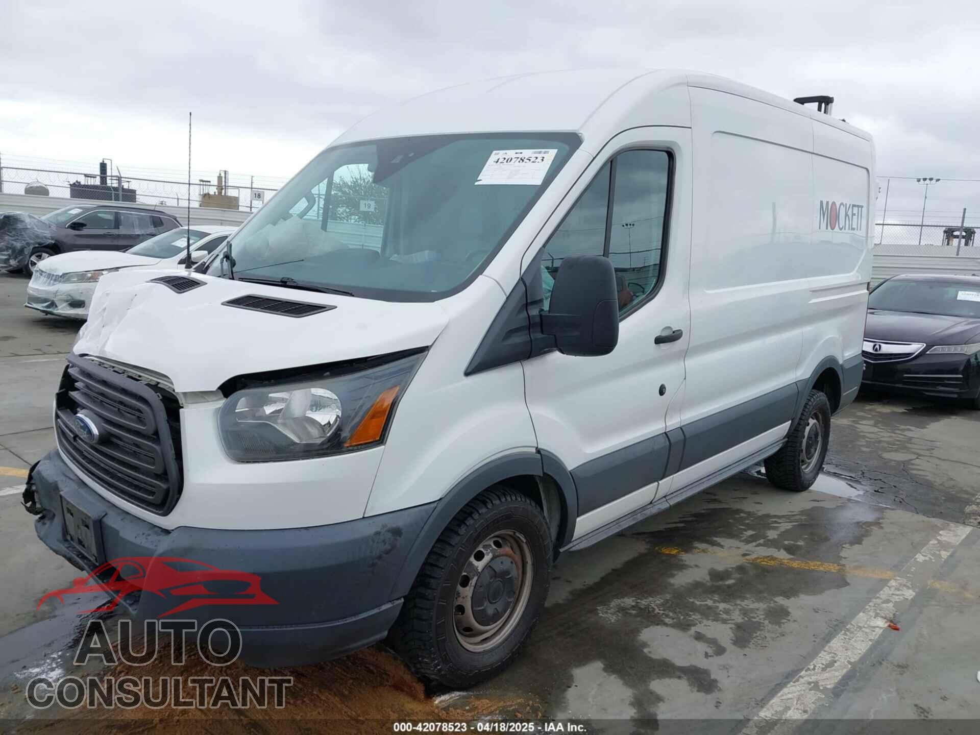 FORD TRANSIT-250 2017 - 1FTYR1CM2HKB06933