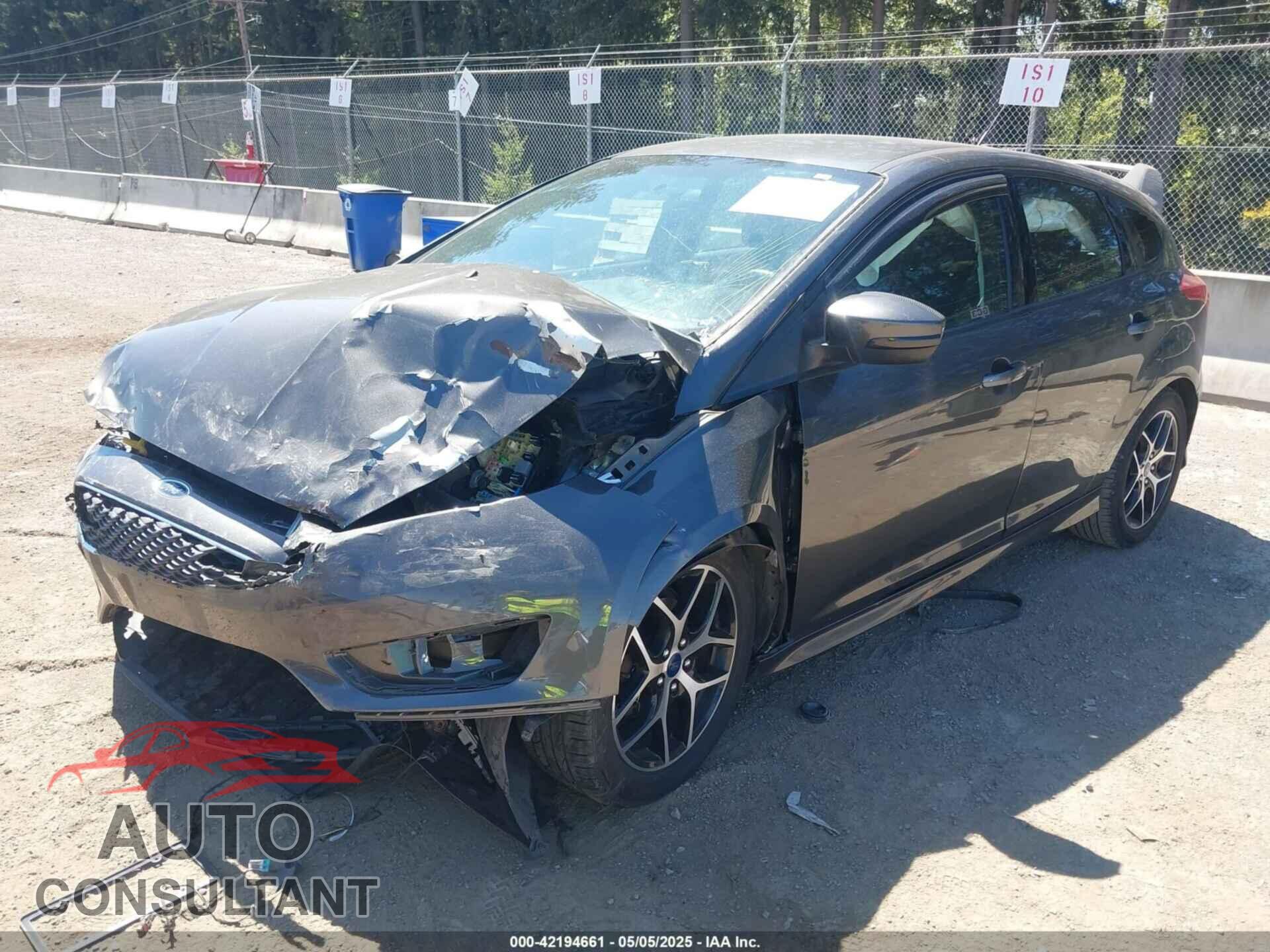 FORD FOCUS 2016 - 1FADP3K27GL374603