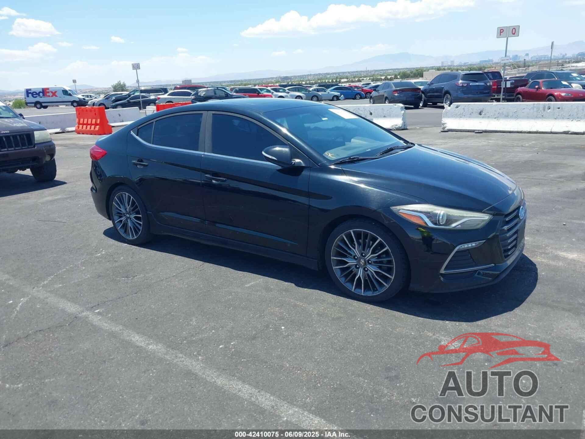 HYUNDAI ELANTRA 2017 - KMHD04LB7HU348982