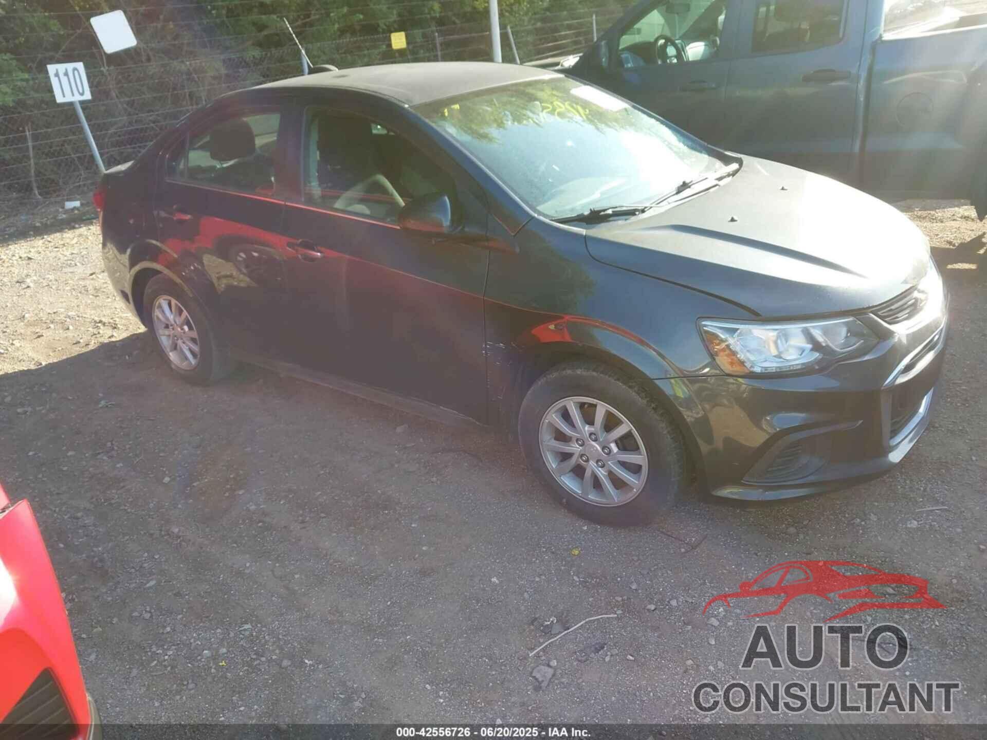 CHEVROLET SONIC 2018 - 1G1JD5SB8J4102265