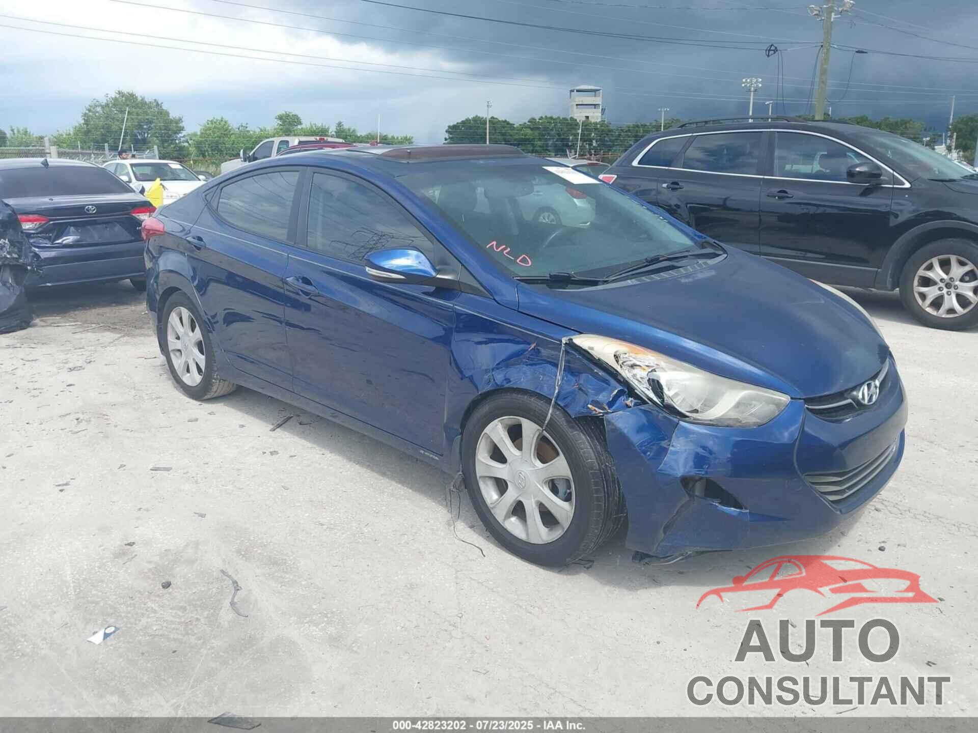 HYUNDAI ELANTRA 2013 - KMHDH4AE0DU714619