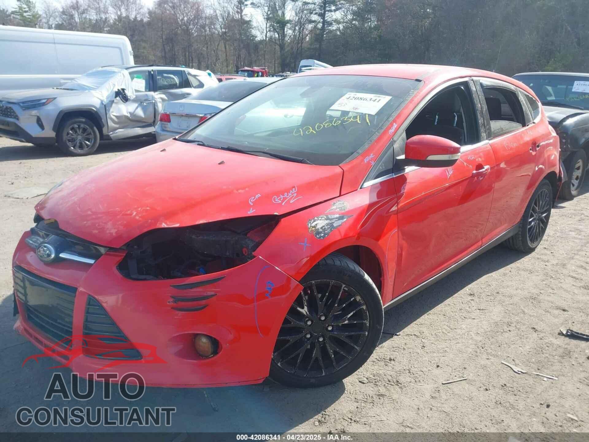 FORD FOCUS 2012 - 1FAHP3M27CL204413