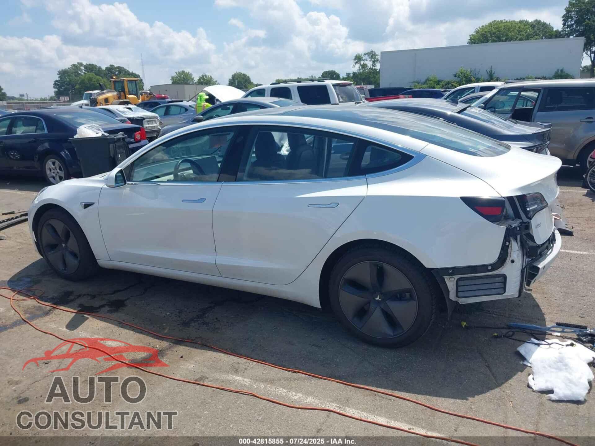 TESLA MODEL 3 2018 - 5YJ3E1EA2JF046275