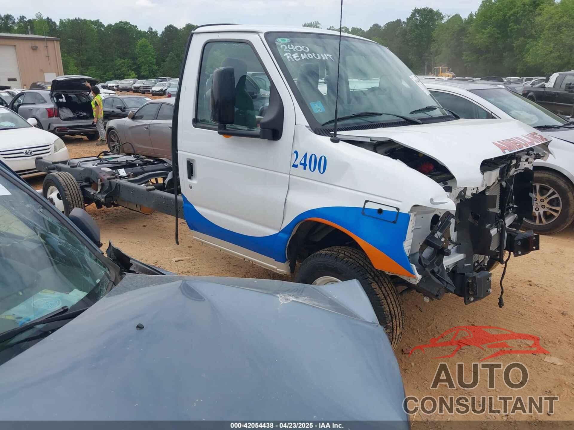 FORD ECONOLINE 2024 - 01FDXE4FNXRDD1094