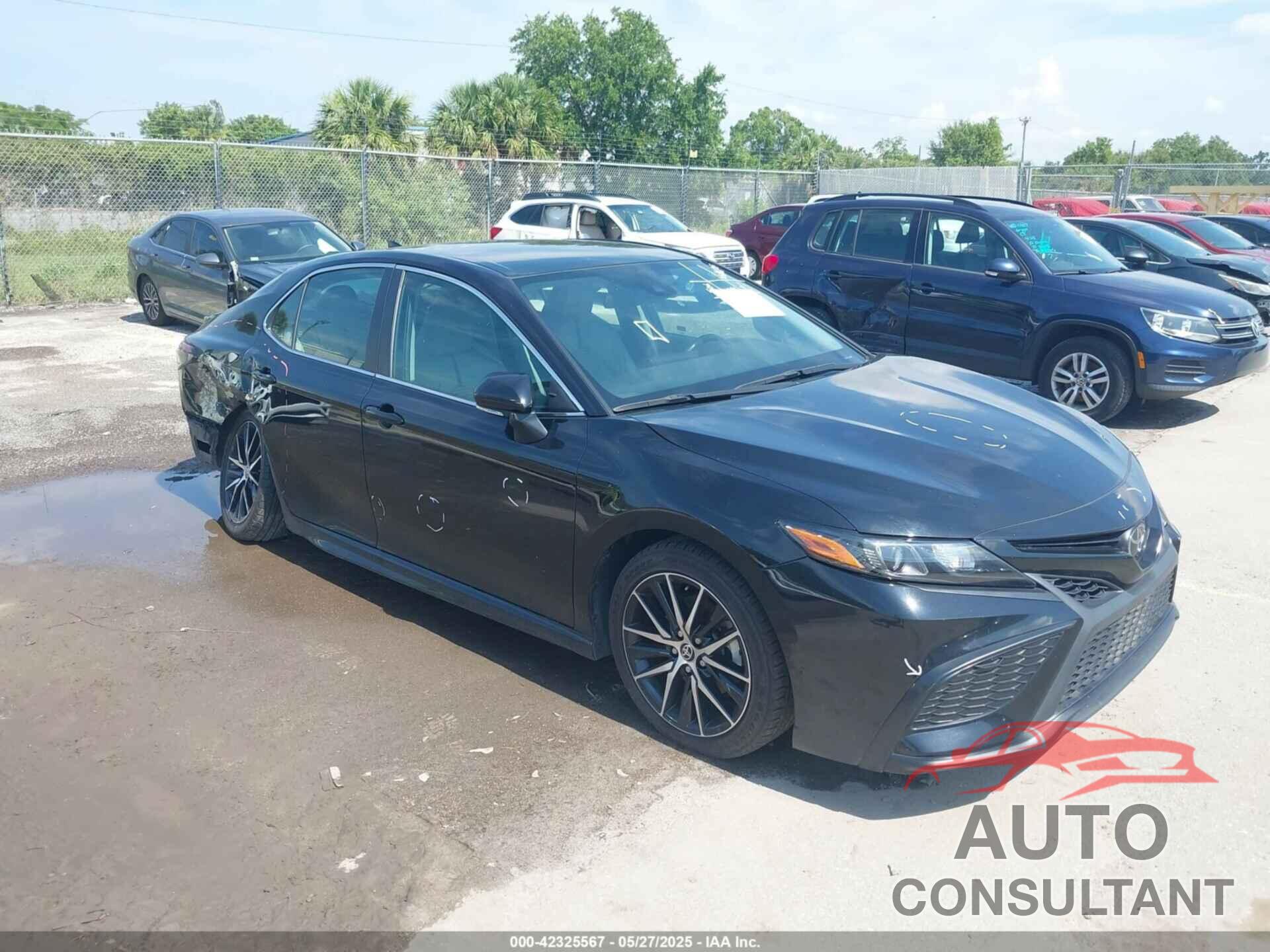 TOYOTA CAMRY 2022 - 4T1G11AKXNU642139