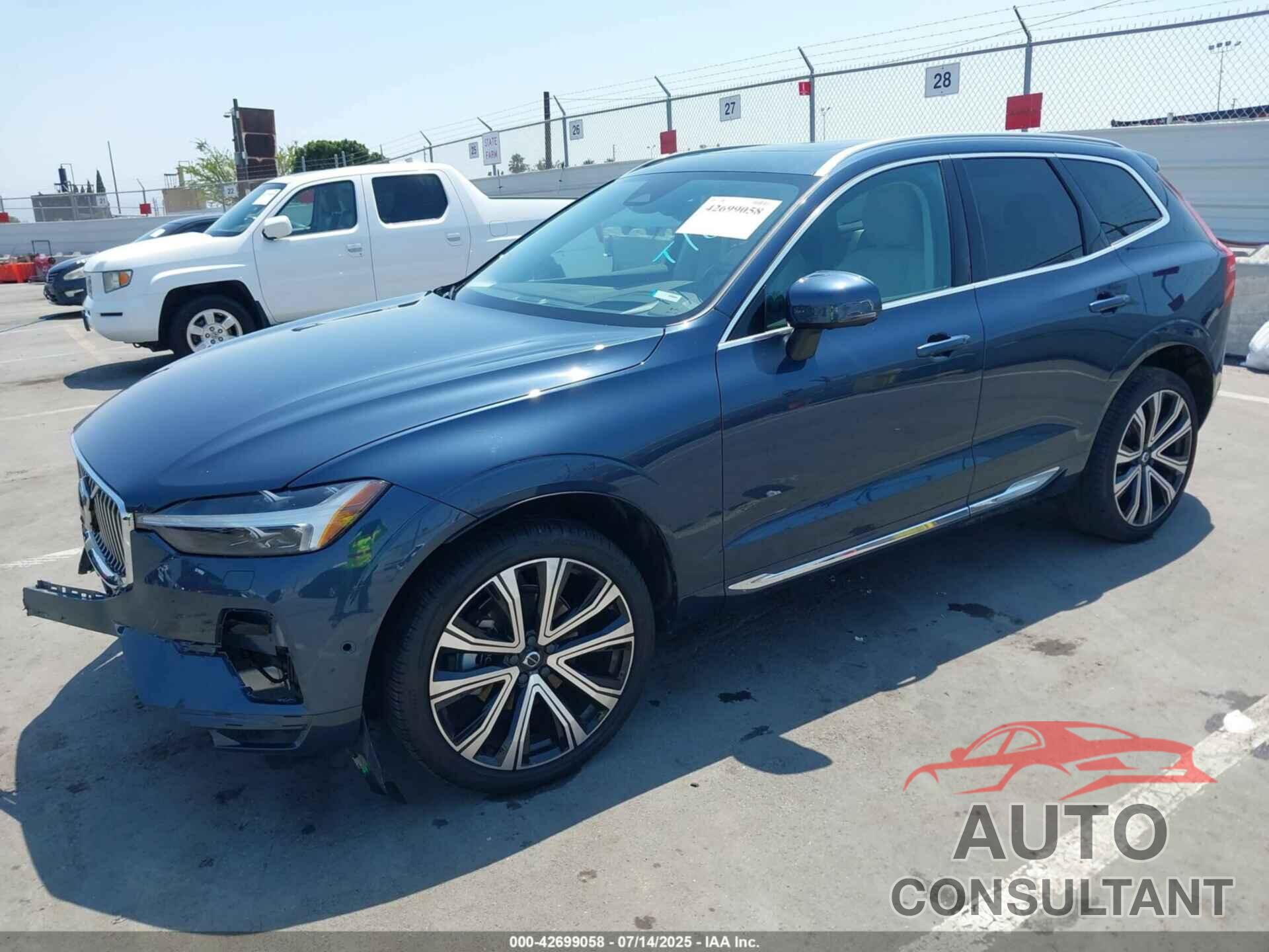 VOLVO XC60 2023 - YV4L12DA8P1226720