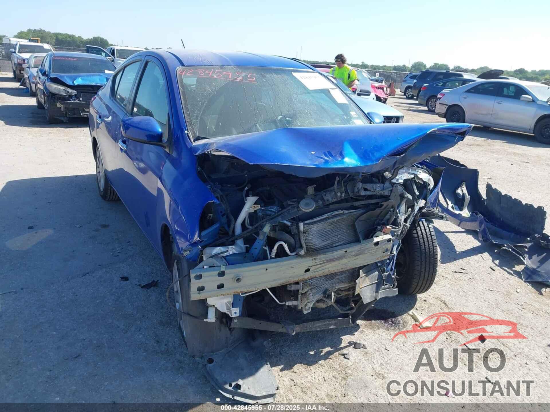 NISSAN VERSA 2017 - 3N1CN7AP8HL872396
