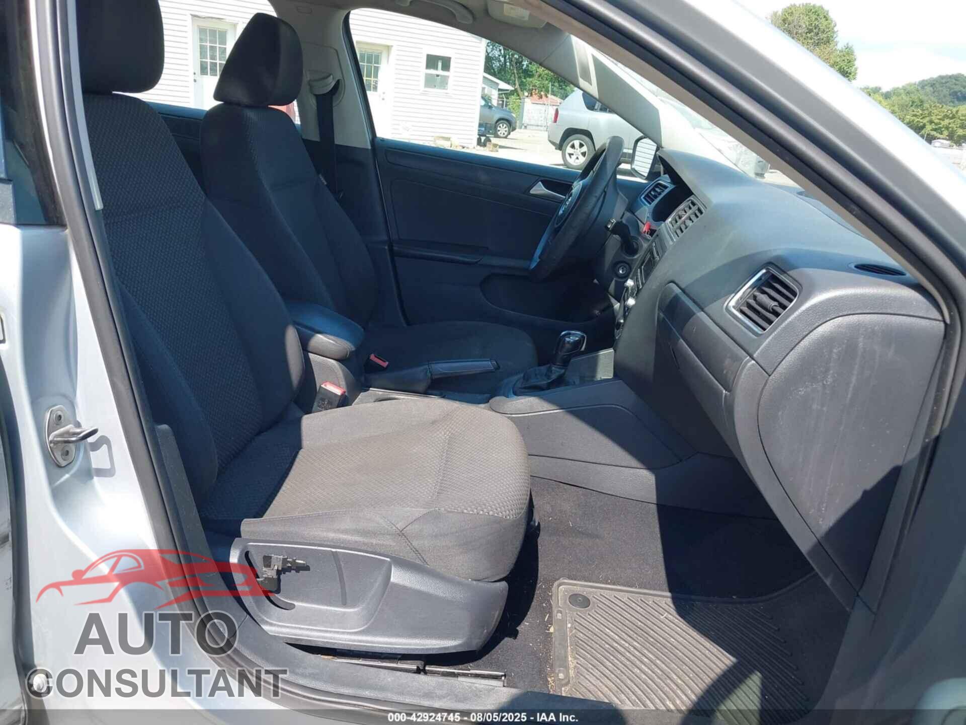 VOLKSWAGEN JETTA 2014 - 3VW2K7AJ6EM365397