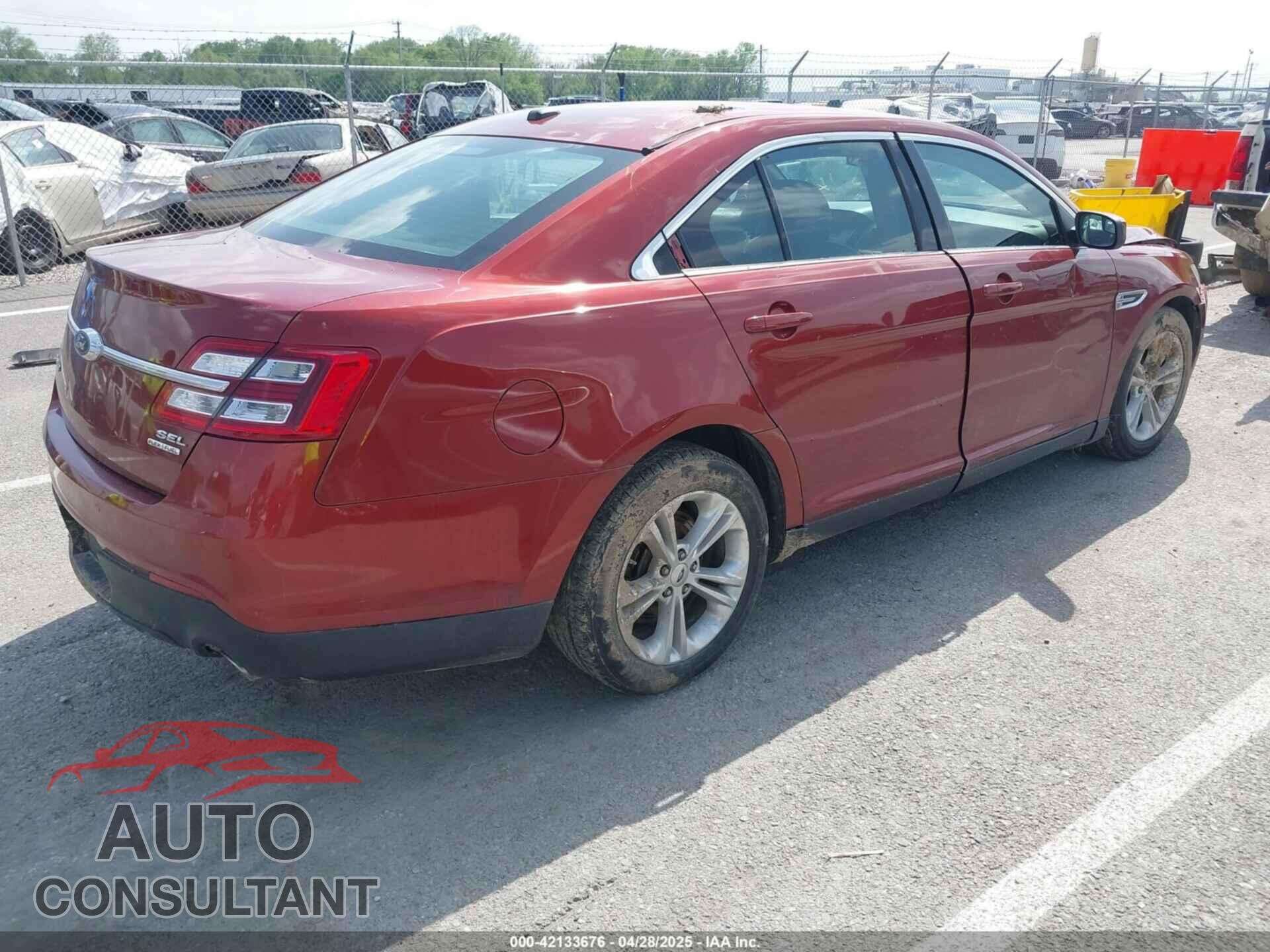 FORD TAURUS 2014 - 1FAHP2E82EG157445