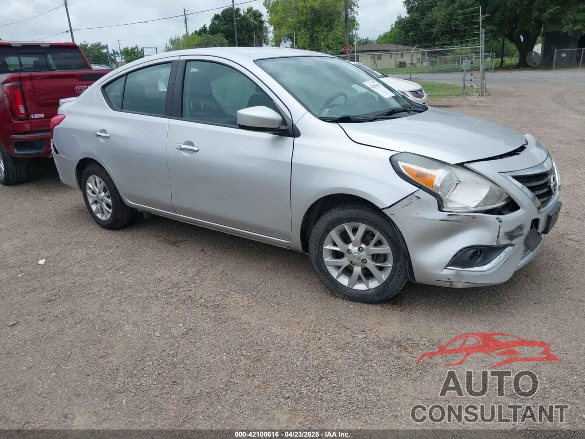 NISSAN VERSA 2018 - 3N1CN7AP0JL874679